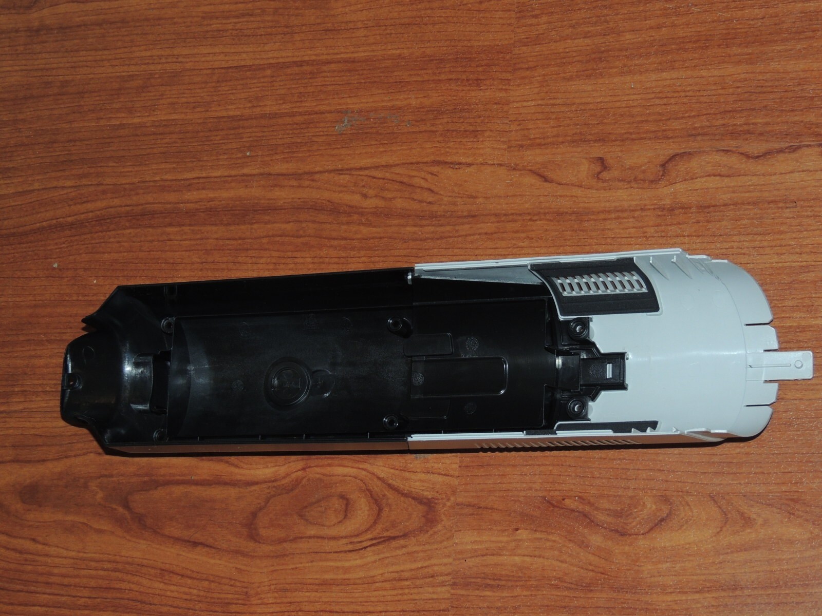 New – Genuine Back Rear Cover for Shark HydroVac XL 3-in-1 Vacuum WD260 WD261