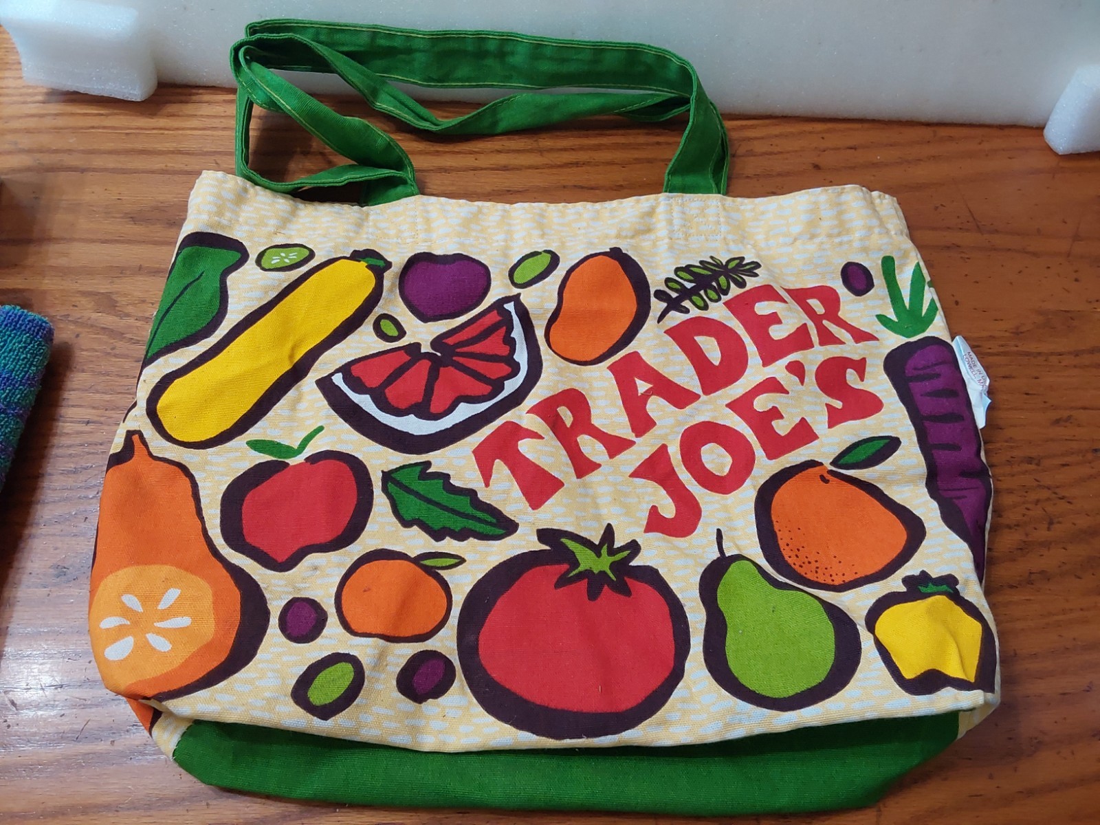 Trader Joes Reusable Canvas Shopping Grocery Tote Bag Fruits Vegetables USA