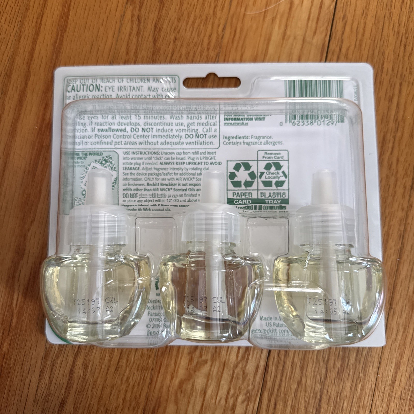 Air Wick Vibrant Essential Oil Cotton & White Lotus 3 Refills Limited Edition