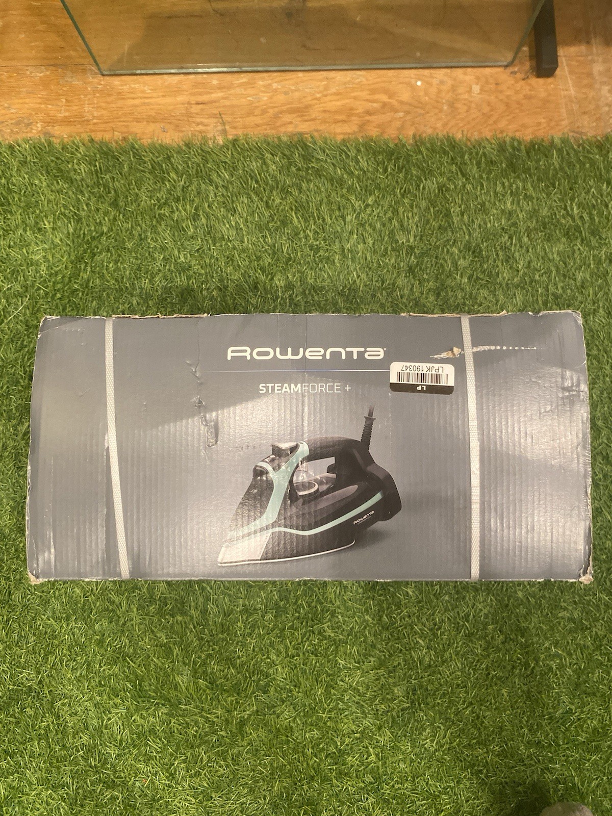 Steam Force + 1850W Iron – Stainless Soleplate, 400 Microsteam Holes Blue New