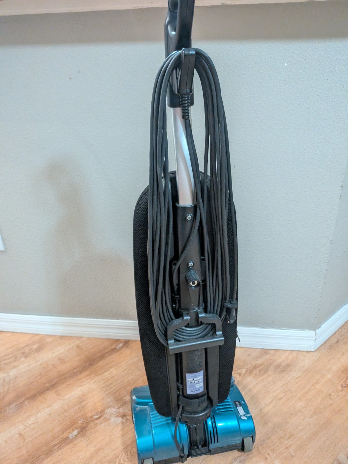 Simplicity Freedom S10P Premium Lightweight Bagged Upright Vacuum Cleaner Blue