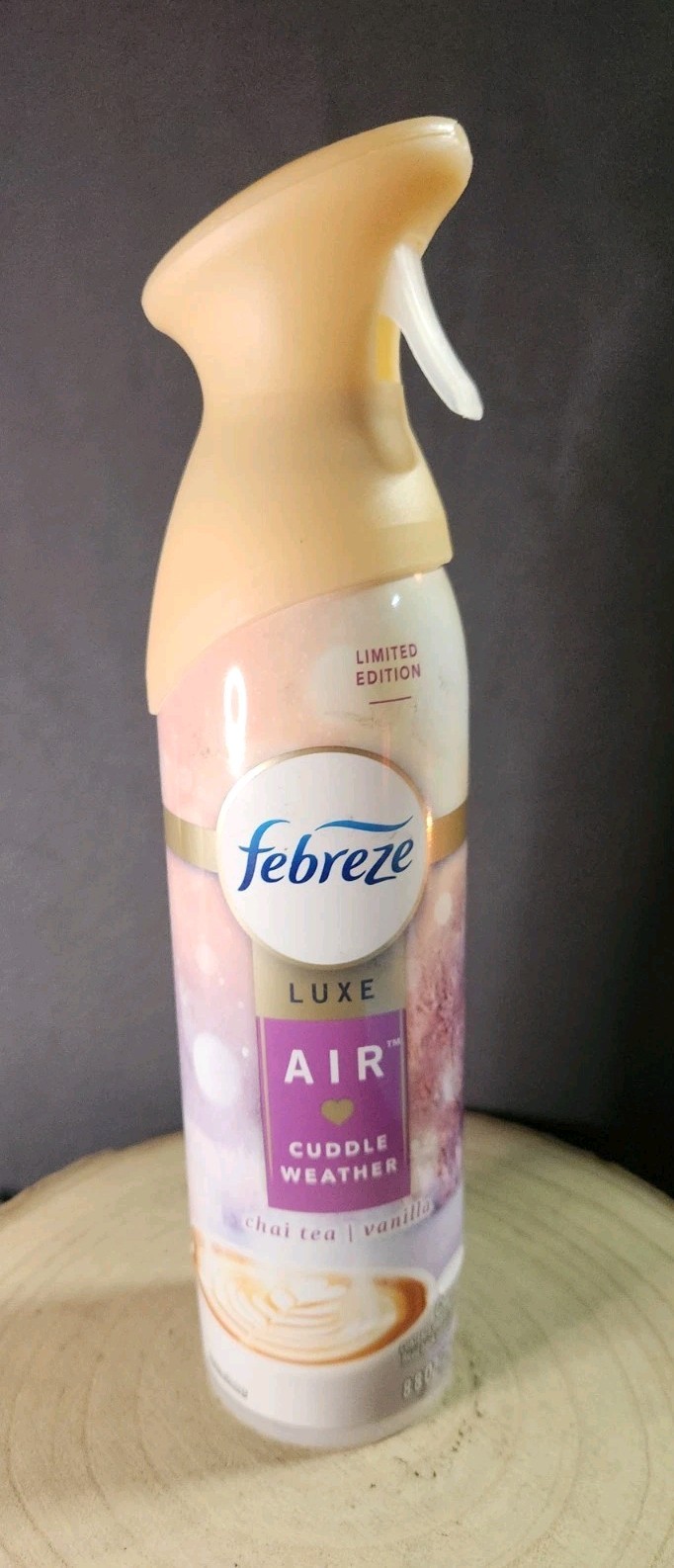 Febreze Luxe Air Cuddle Weather Freshener Spray Chai Tea Lmtd. Ed. 8.8 Oz- NEW