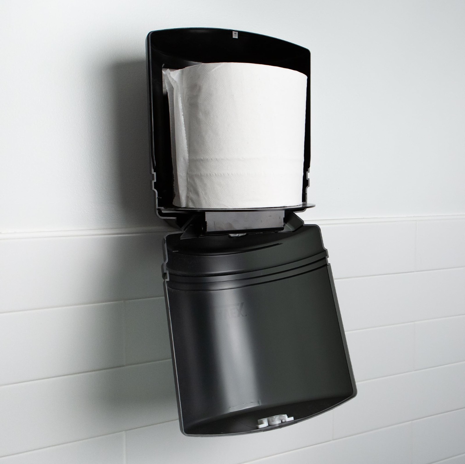Sierra Hygiene 550’ Centerpull Paper Towels (9″ x 11.5″) 2-Ply White – 6/Case