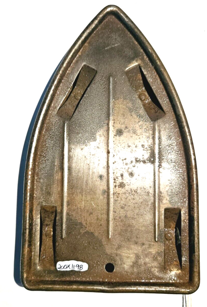 Unknown 8″ Iron Trivet Rest it helped many tired arms take some liersure time