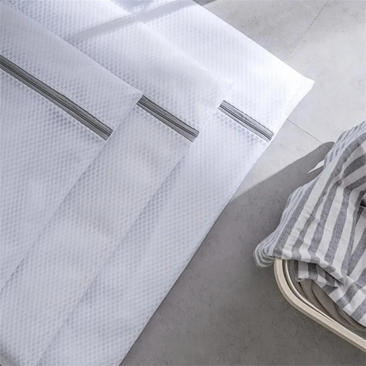 Mesh Laundry Bags for Delicates with Non Rust Zipper- White Laundry Bag
