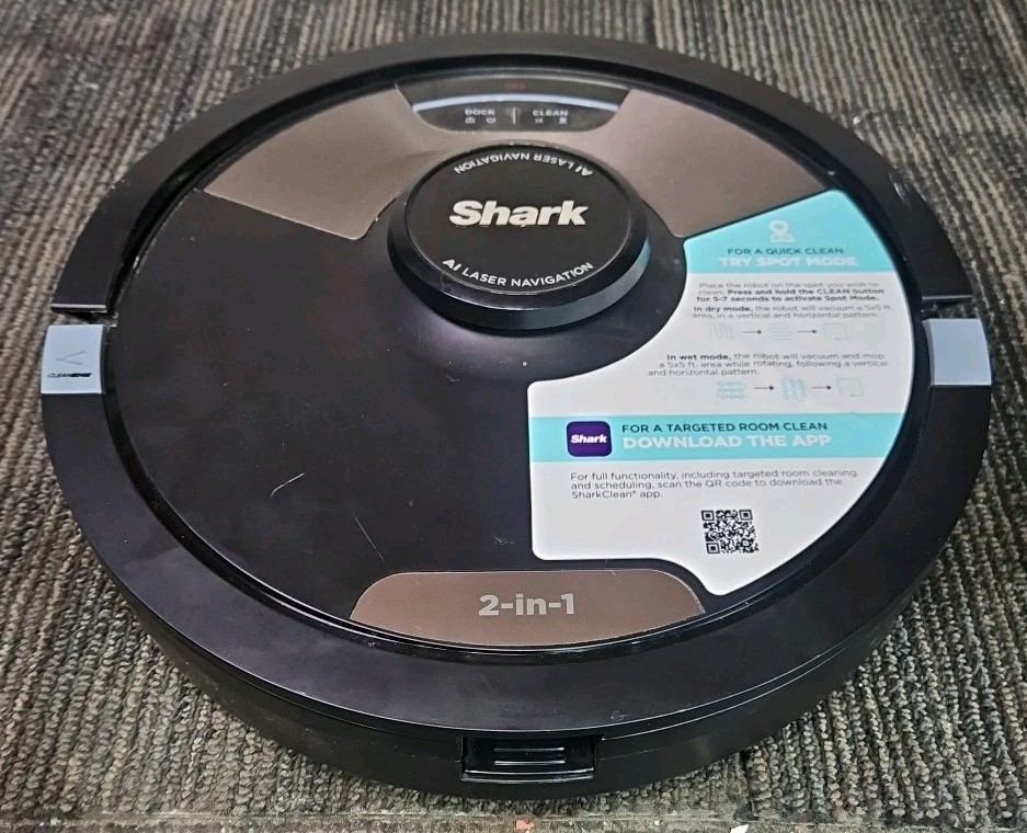 Shark RV2620WFUS AI Ultra Robot 2-in-1 Vac & Mop with Charging Station