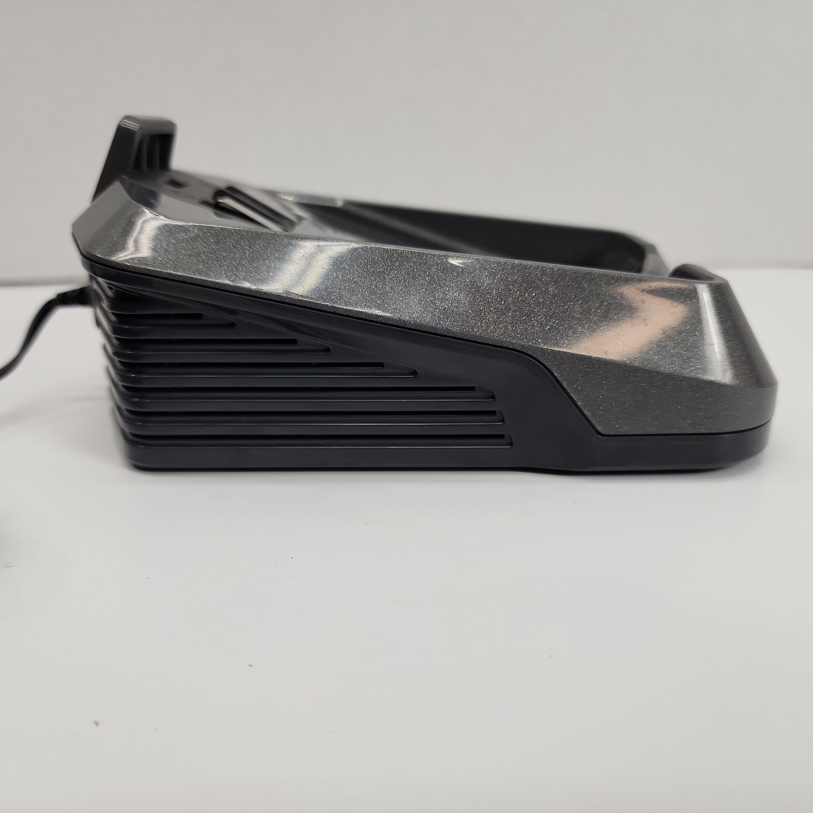 HOOVER BATTERY CHARGER BH03220 FOR BATTERIES BH03100/BH03120 Only