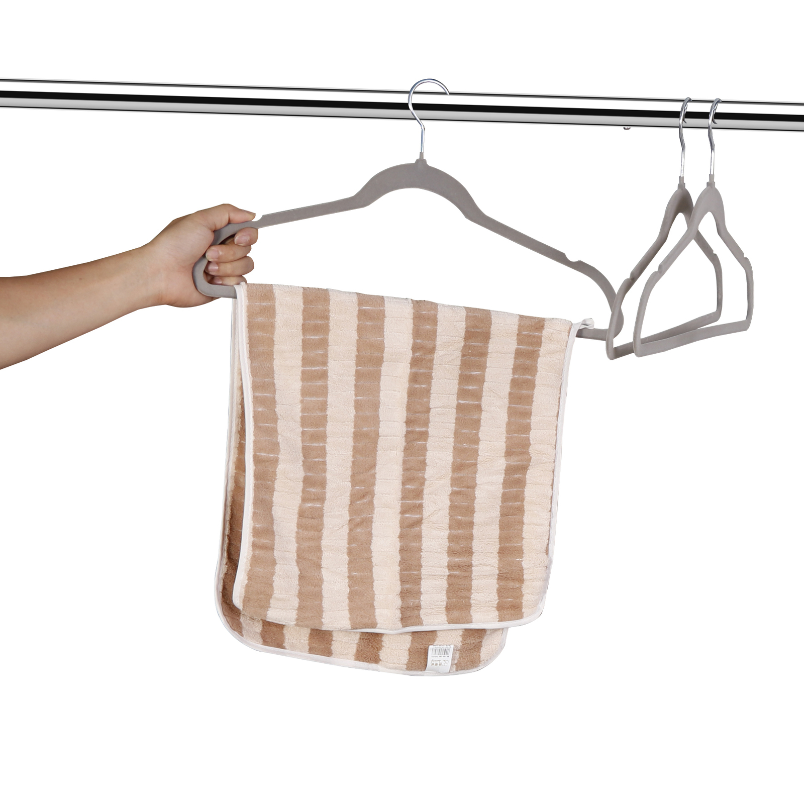 100PCS Velvet Hangers Non-Slip Clothes Hangers Premium 360° Swivel Hook Grey
