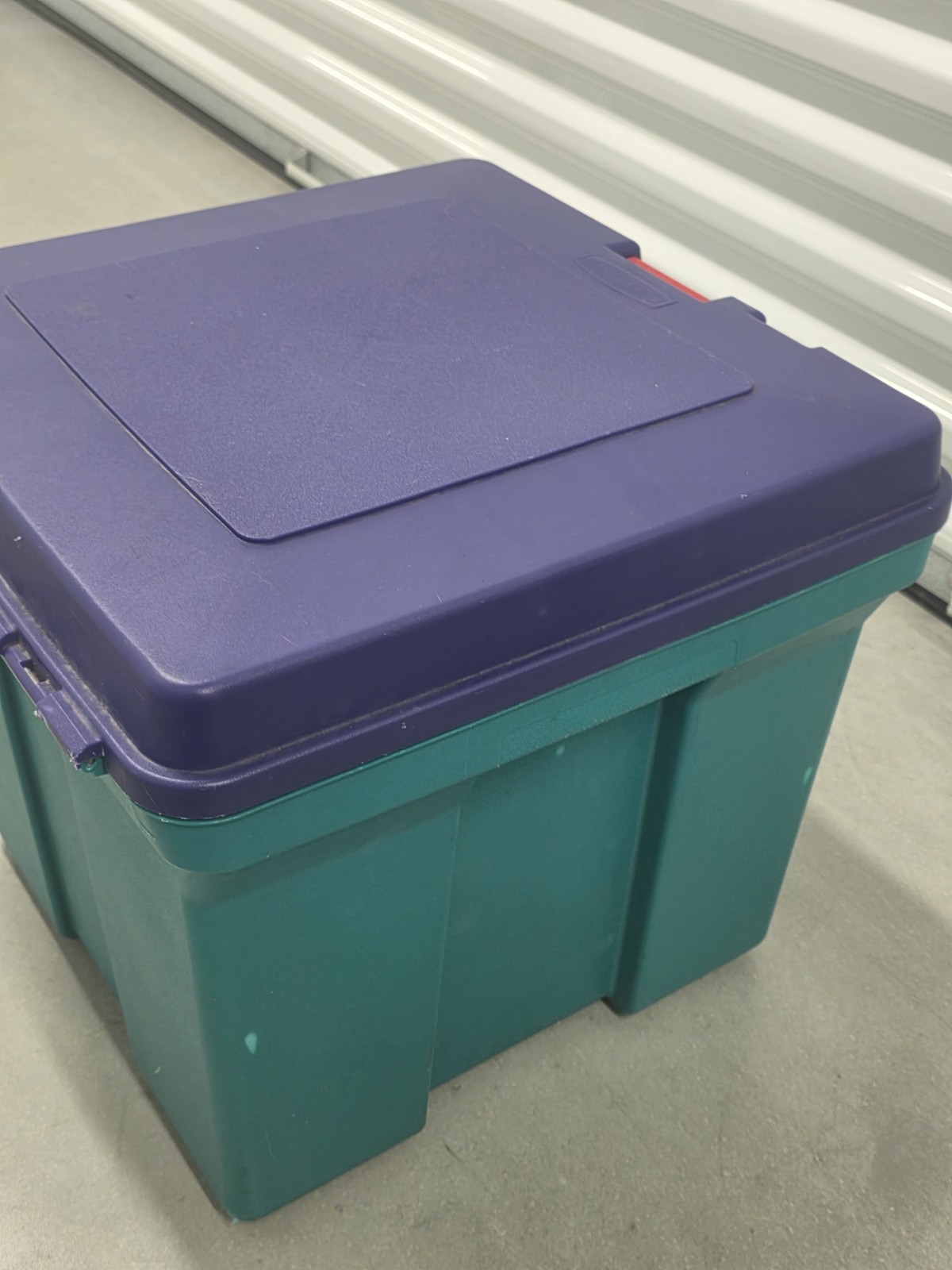 RARE Vintage 1990s Rubbermaid Keepers Totelocker Jr. – Aqua Colorblock Tote