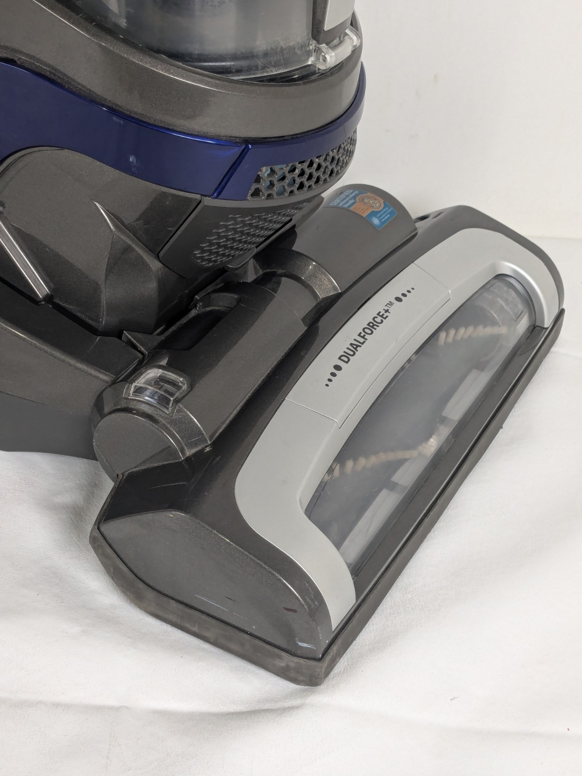 LG KOMPRESSOR LUV300B Dualforce Upright Bagless Vacuum Cleaner