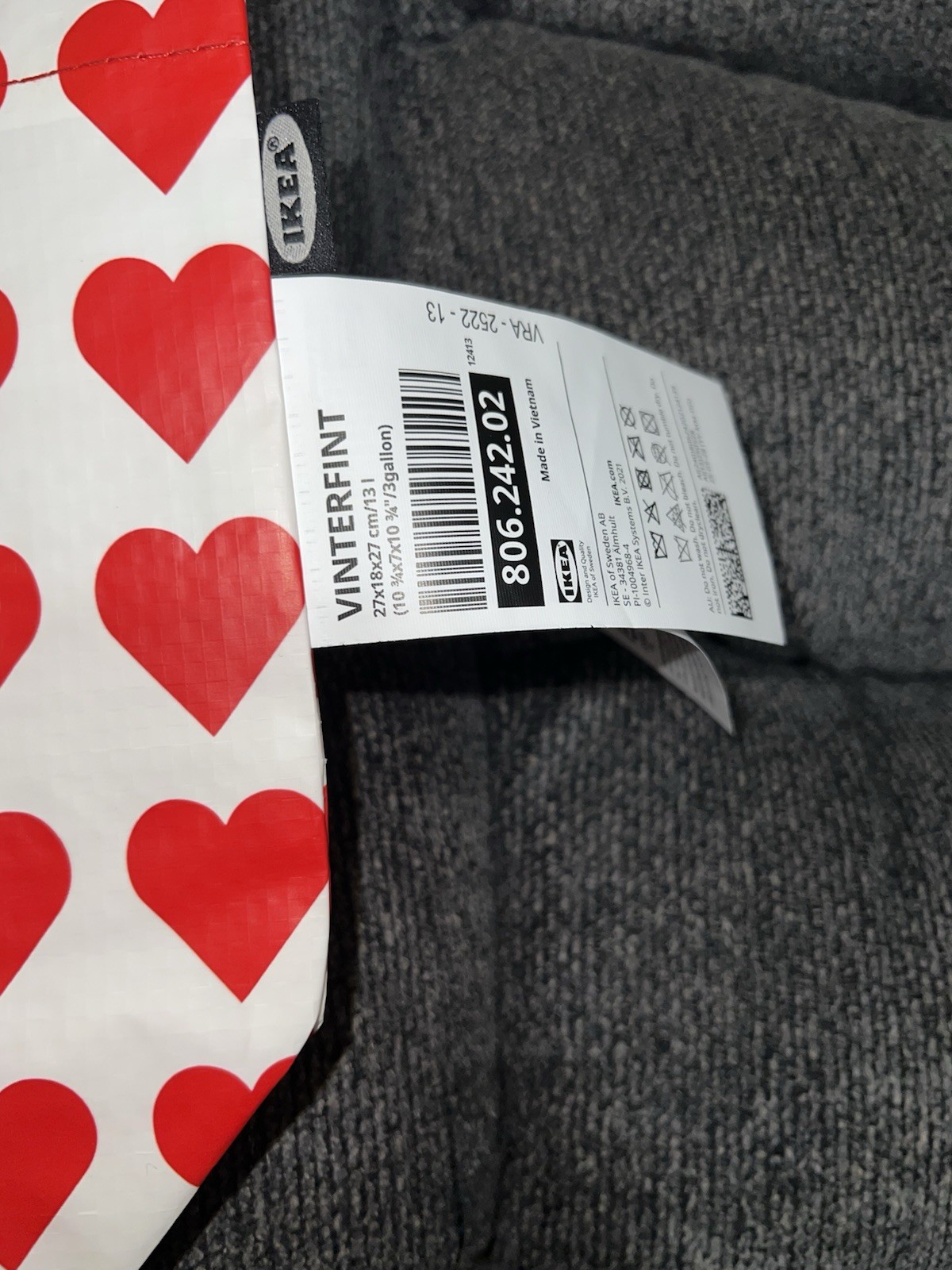 IKEA Vinterfint Red Heart Holiday Reusable 3 Gallon Tote Shopping Bag 27×27 cm