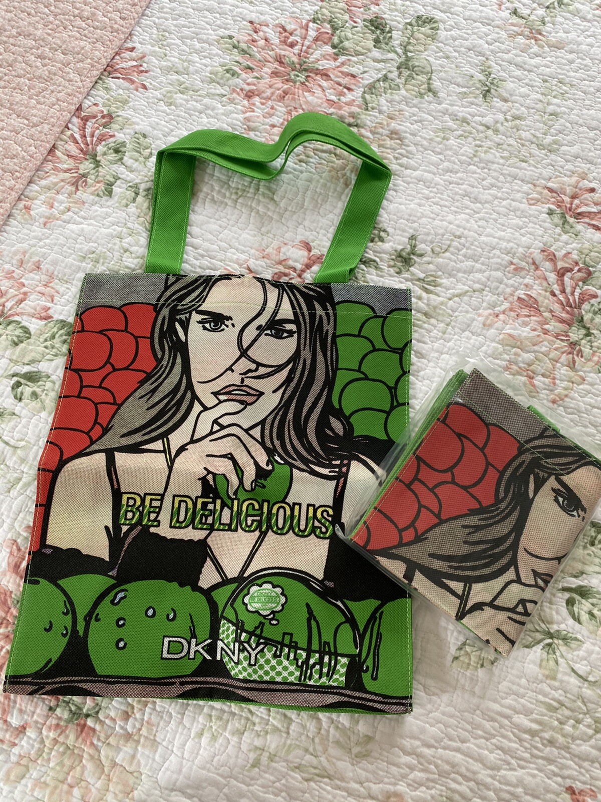 4x FOUR – Be Delicious Pop Art Reusable Tote Bag Green Apple By Donna Karan NEW