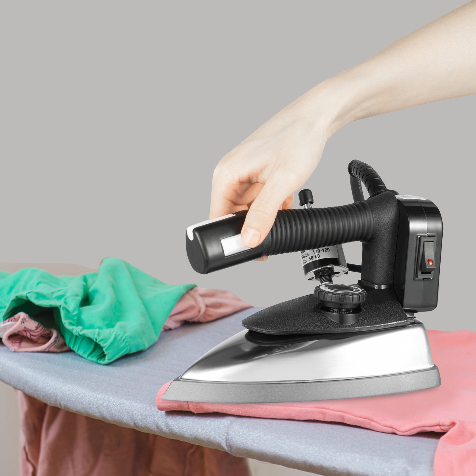 Gravity Feed Steam Iron Powerful Super Hot 1000W Steam Iron with 3L tank US .