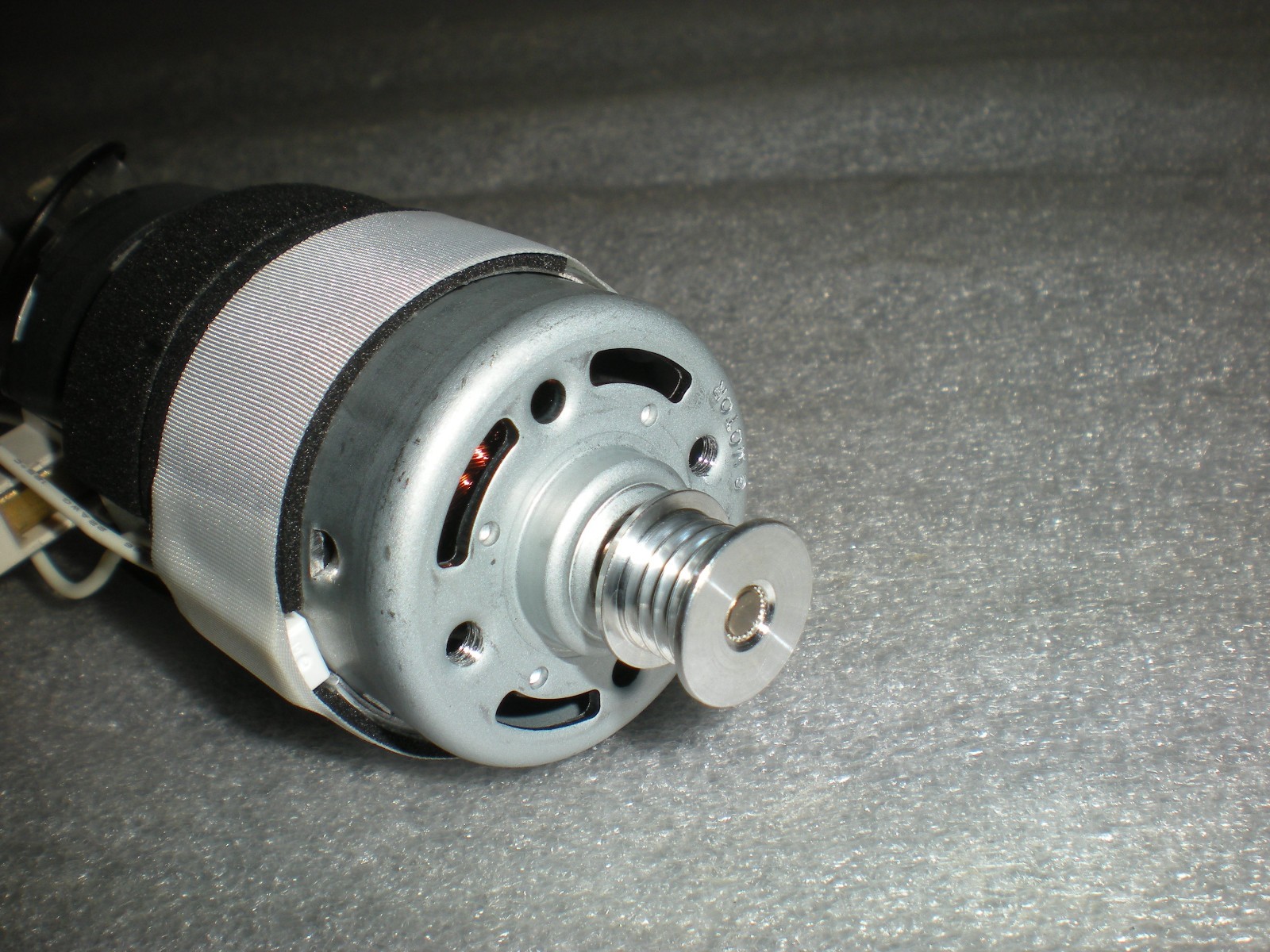 OEM Eureka NES520BL Flash Corded Stick Vacuum Power Head Roller Brush Motor Part