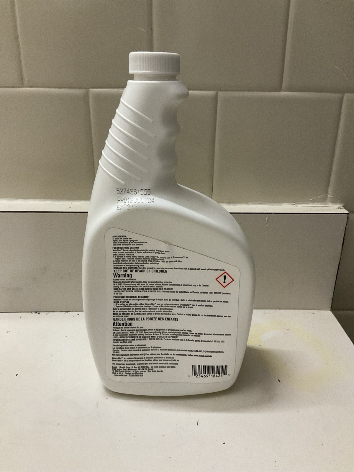 Ecolab 18424 Steel Cleaner, Commercial-Strength Medallion Stainless Steel Lot 38