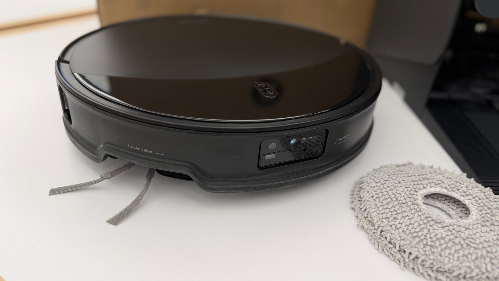 Roborock Saros 10R Robot Vacuum & Mop,22000Pa,Heated Cleaning
