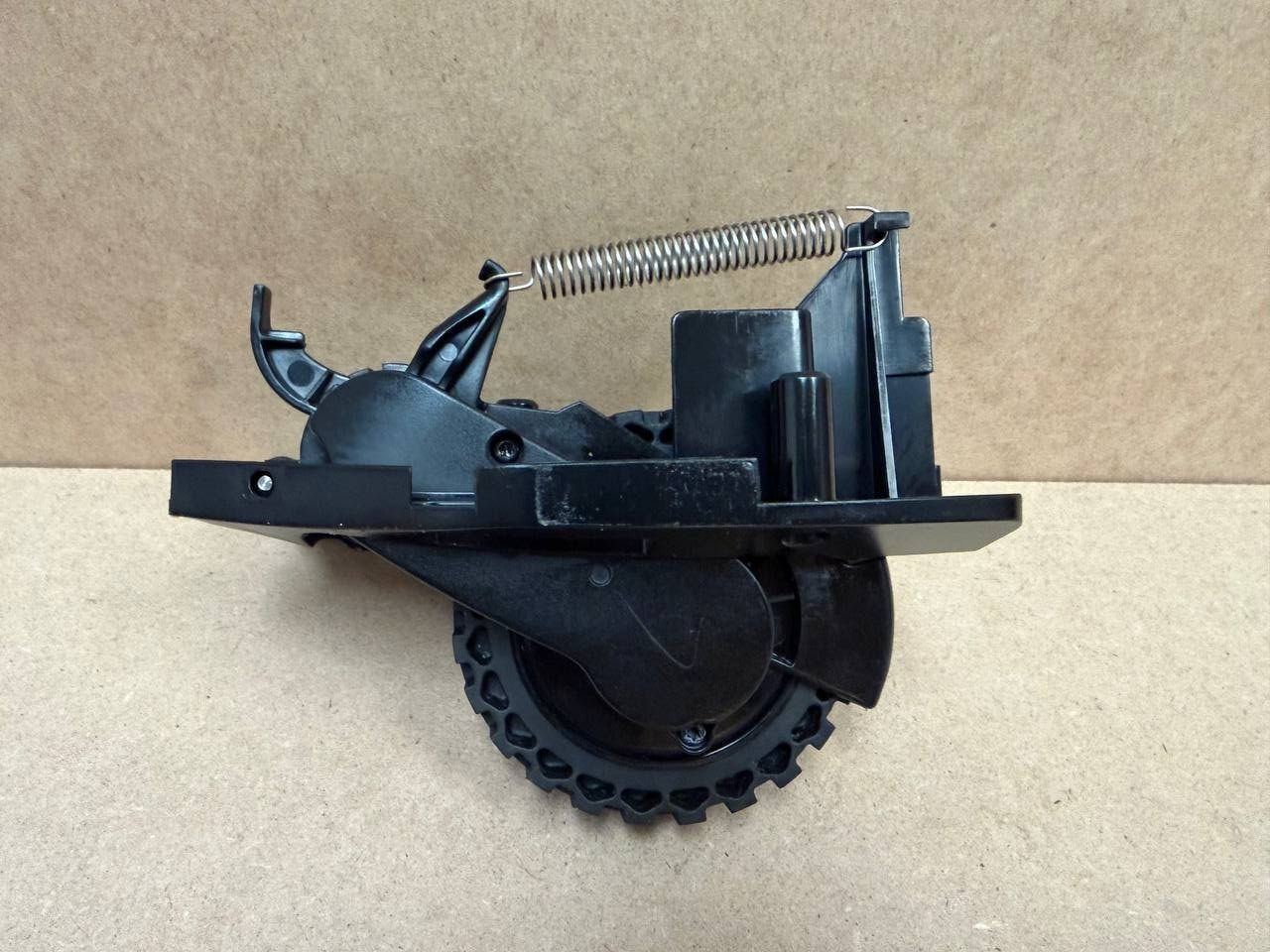 OEM Shark Robot Left Drive Wheel for RV2520AZUS AV2610WA RV2610WACA RV2600WA