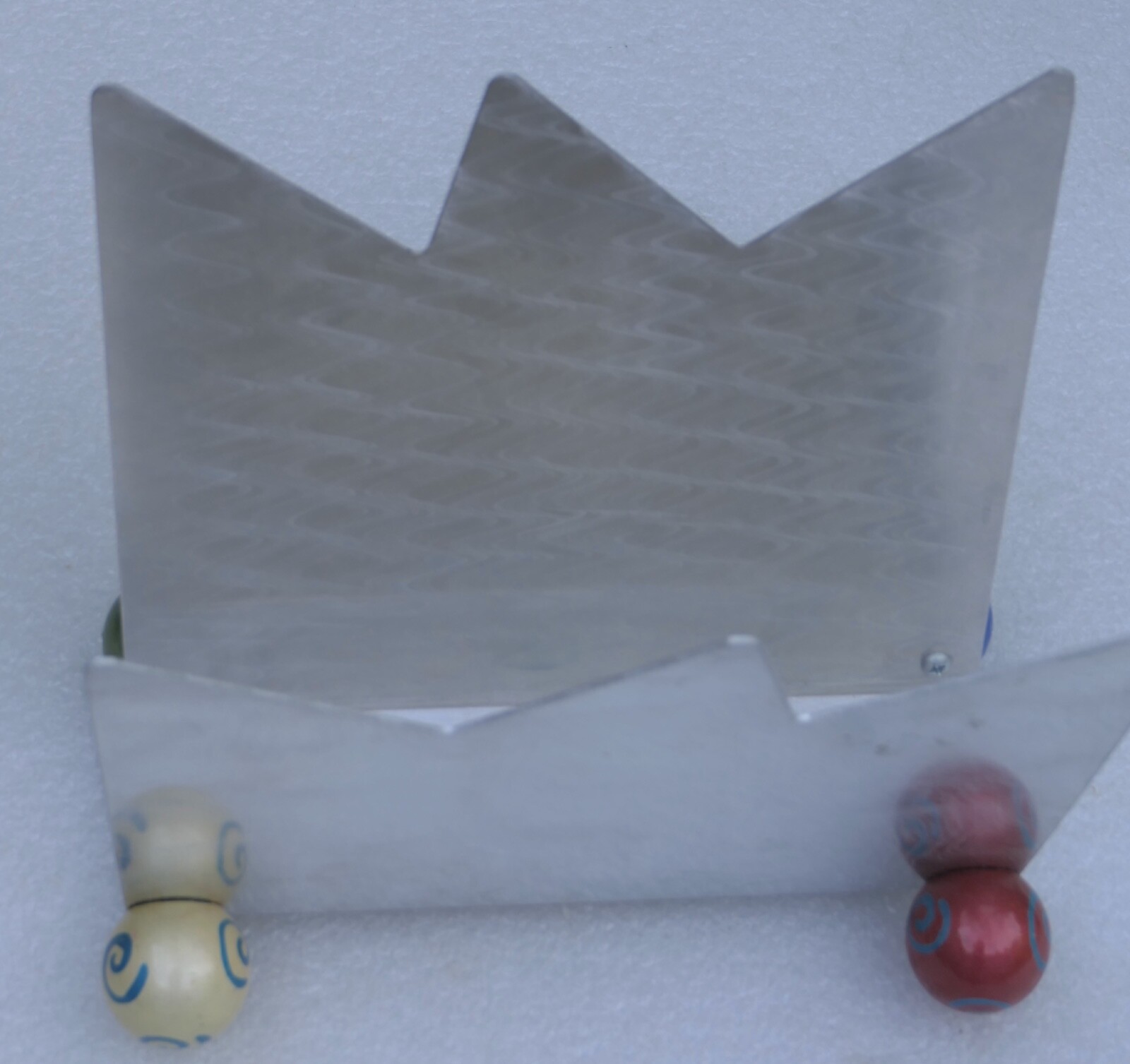 MODERN POP ART DESIGN MAGAZINE RACK CROME AND ENAMEL BALL FEET TWIST INC.