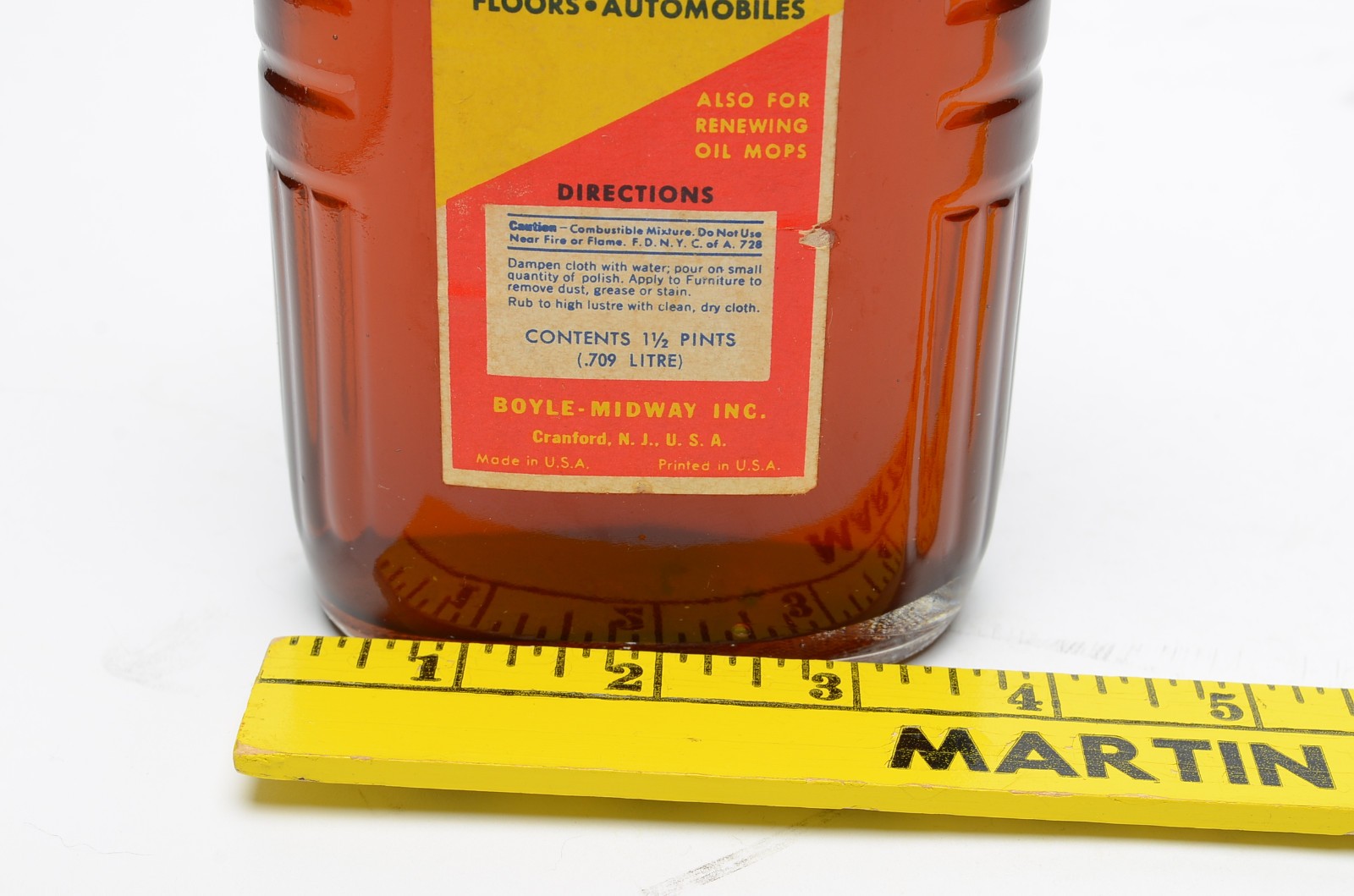 Old English Red Oil Polish Vintage Glass Bottle Approx 50% Full 1.5 Pint READ
