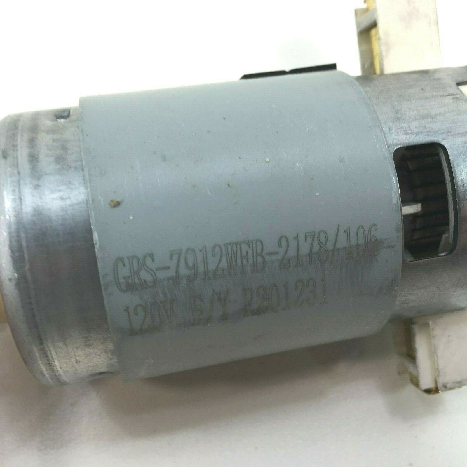 Shark LA301 LA300 LA322 SMALL 120V 60Hz GEARED BRUSHROLL MOTOR GRS-7912WFB-2178