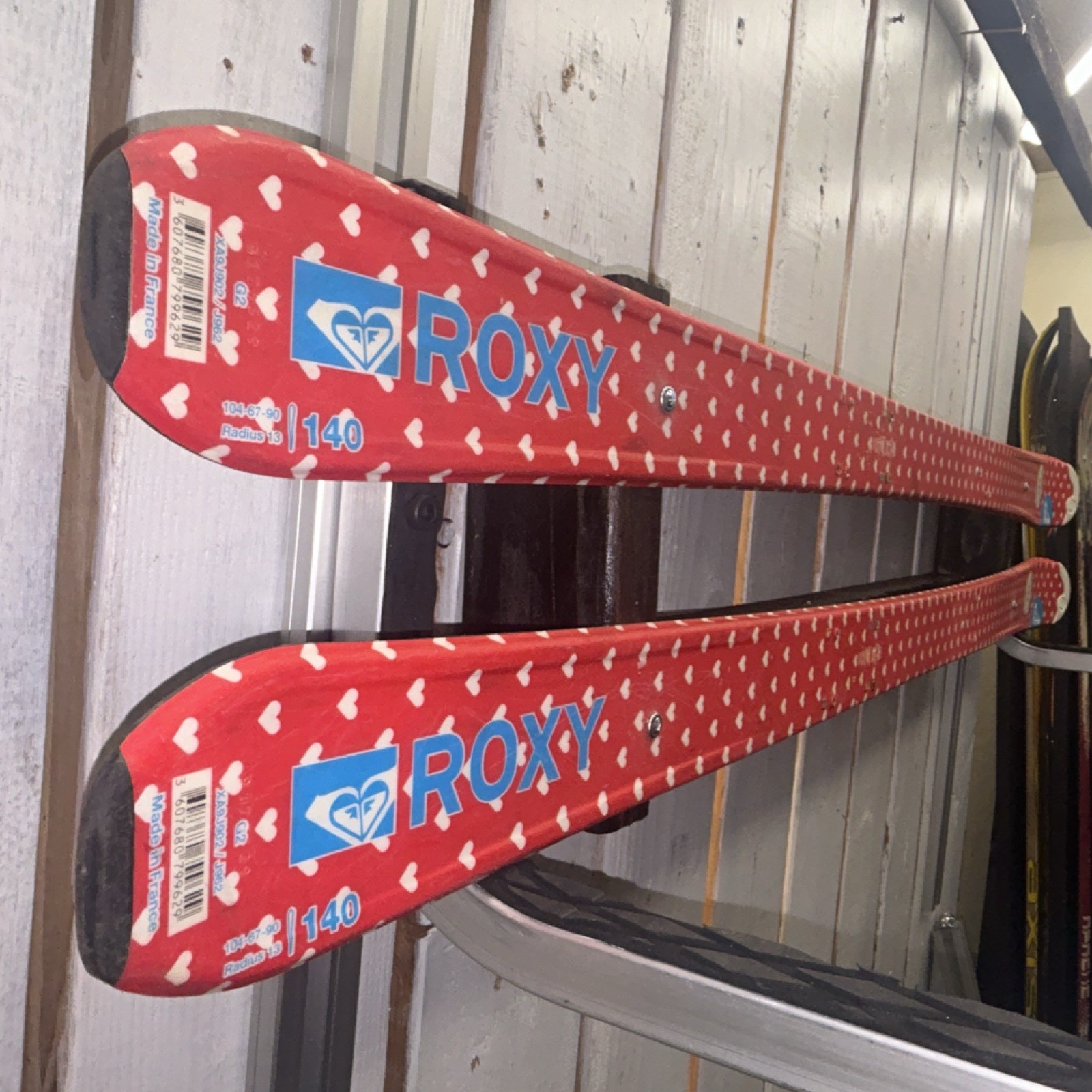 Roxy Girls Skis Red White Heart Pattern 140cm Retired Skis Wall Art Mounted B4BC