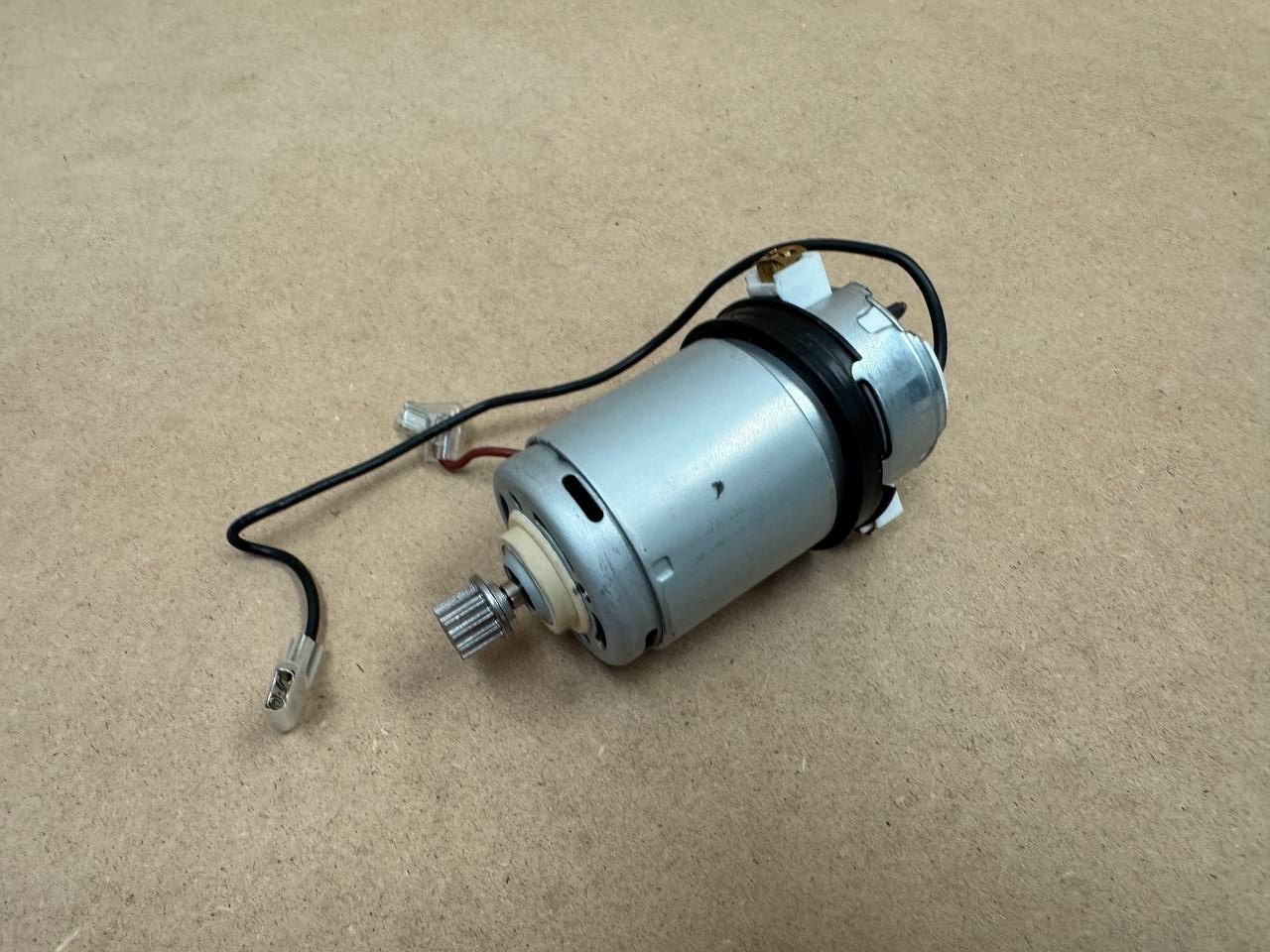 Shark IZ862H Vacuum GEARED BRUSHROLL MOTOR RS795-05 OEM Replacement Part