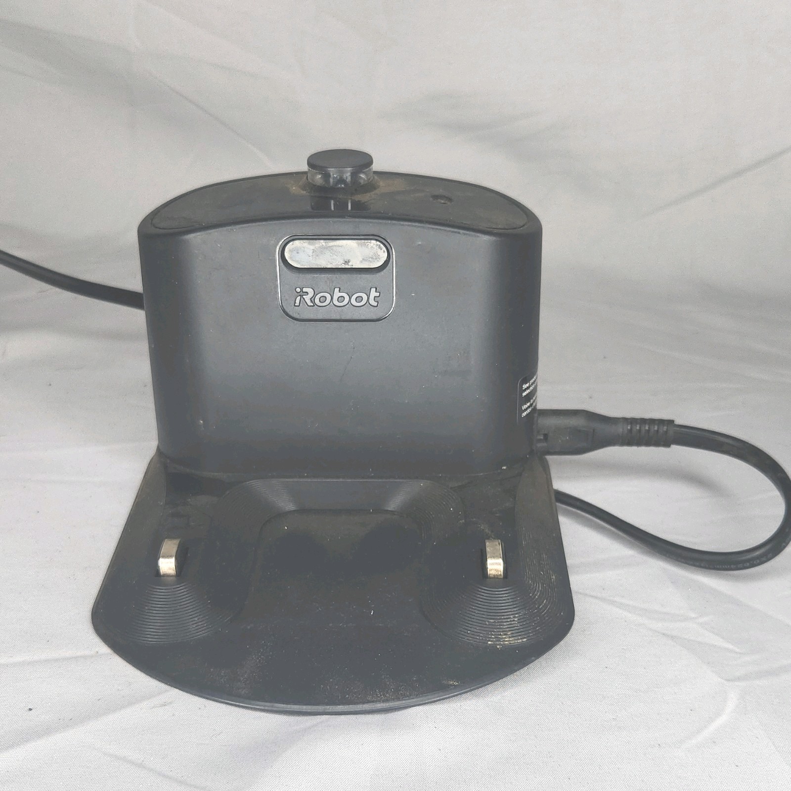 iRobot Roomba i3 Wi-Fi Robot Vacuum Cleaner w/ Charging Dock Tested Working