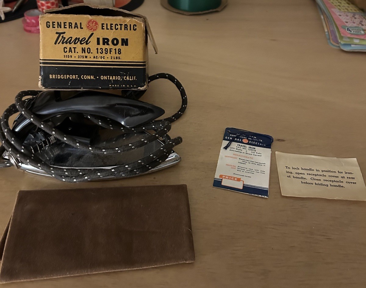 Vintage Antique GE 139F18 Corded Travel Dry Iron 375W 115V Black Silver Bag