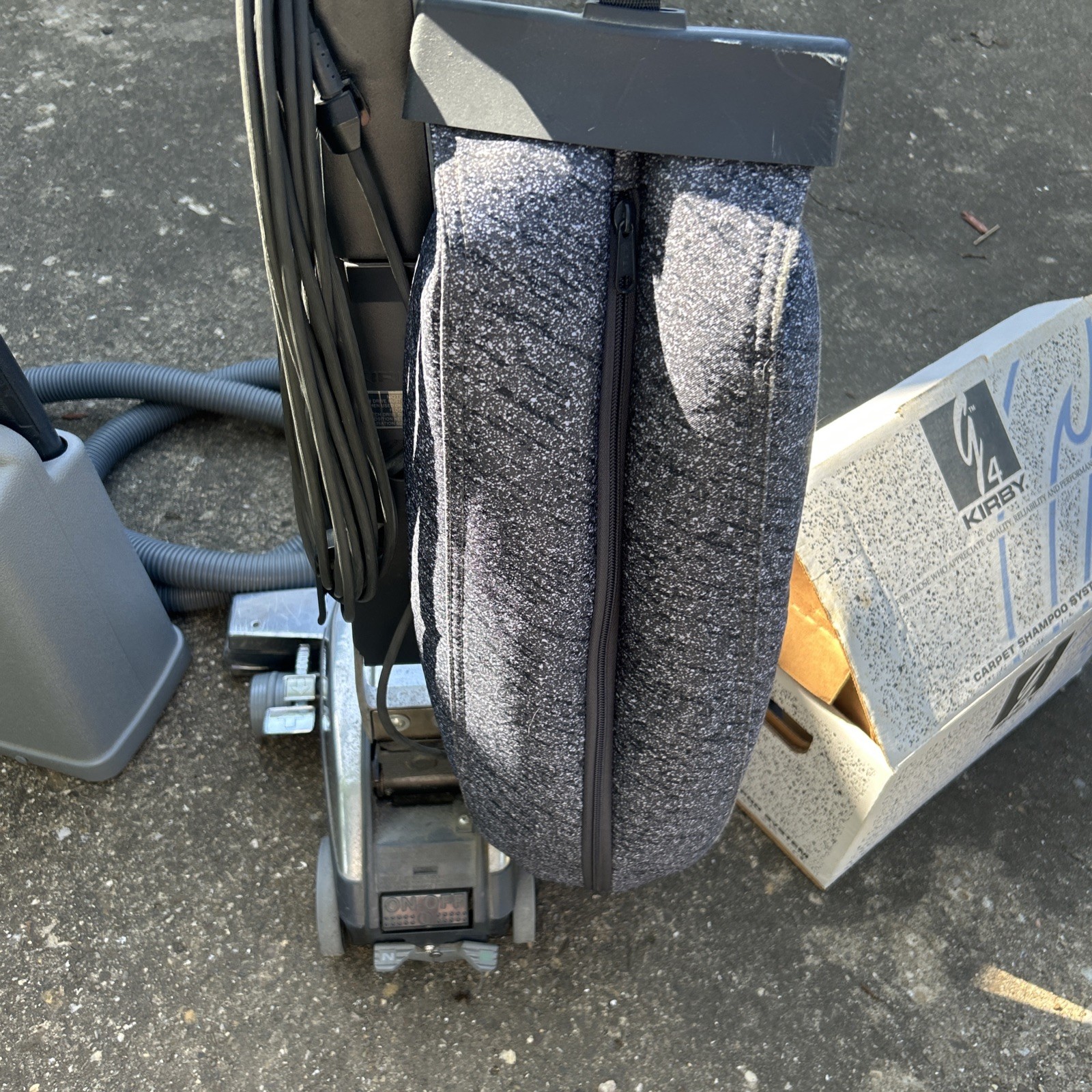 Kirby G4 Ultimate 80th Anniversary Vacuum Cleaner w/attachments Read
