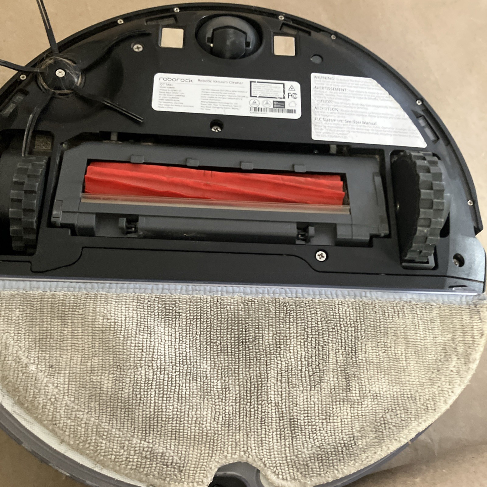 roborock Q7 robot vacuum – inoperable for parts only