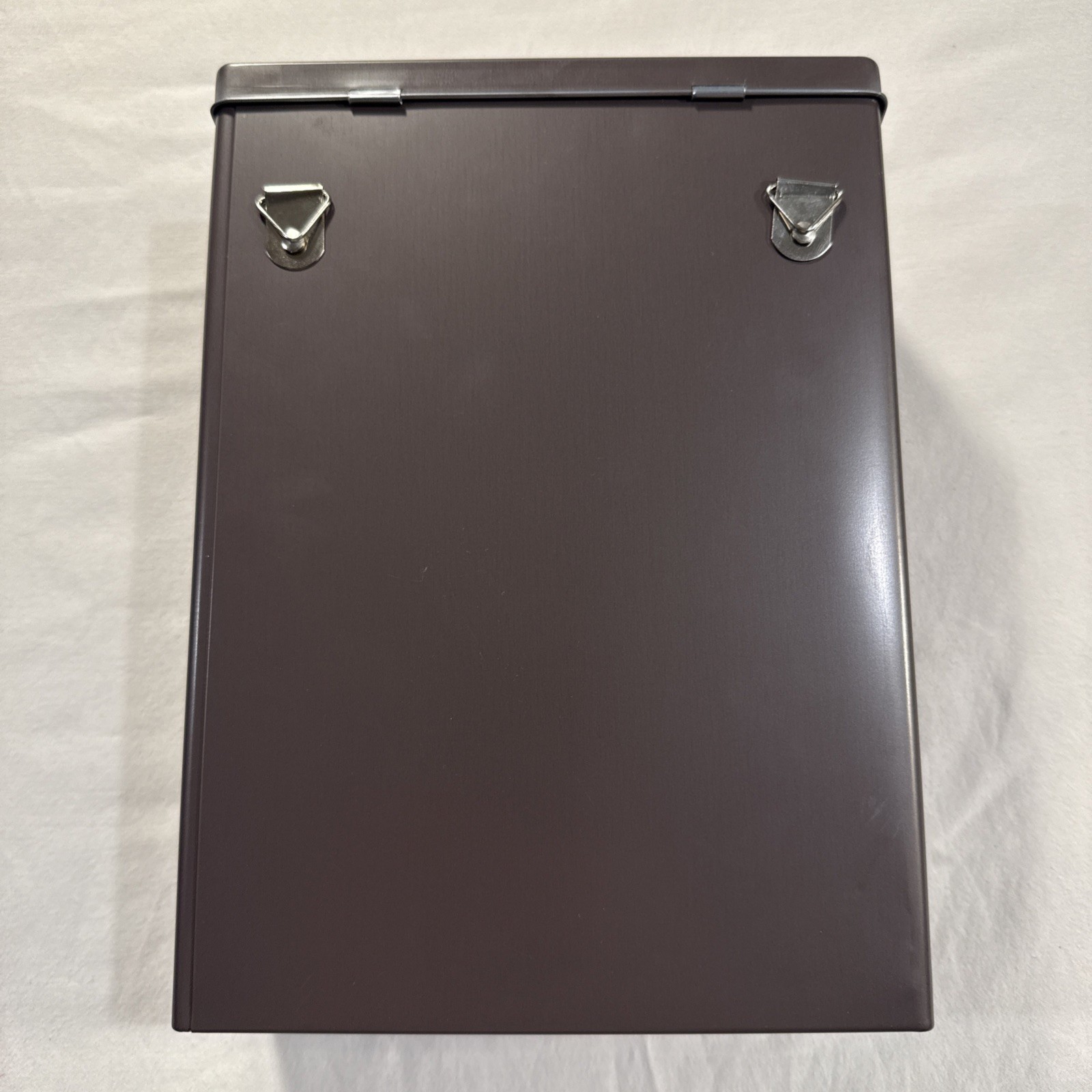 Metal Laundry Lint Bin – 7″ x 3″ x 10″. Hanging Hooks. Bronze Embossed Letters