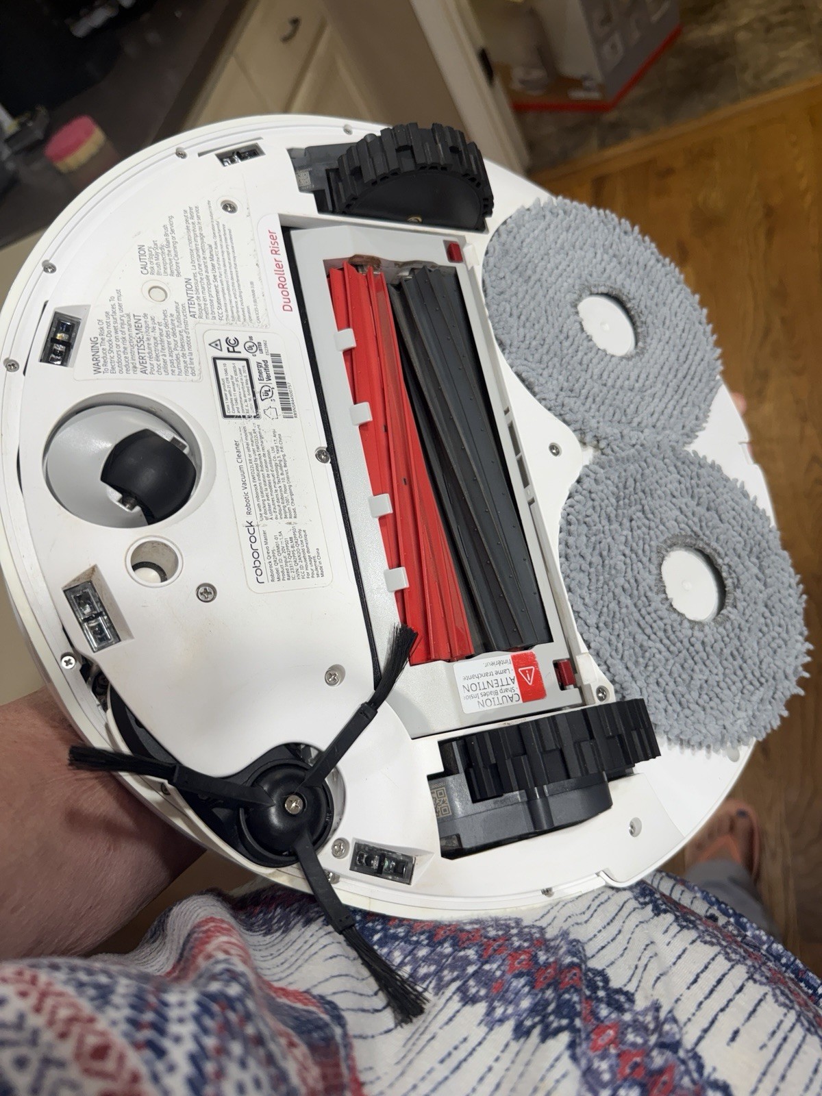 Roborock Qrevo Master Robotic Vacuum/Mop/Excellent W/Box 16hrs