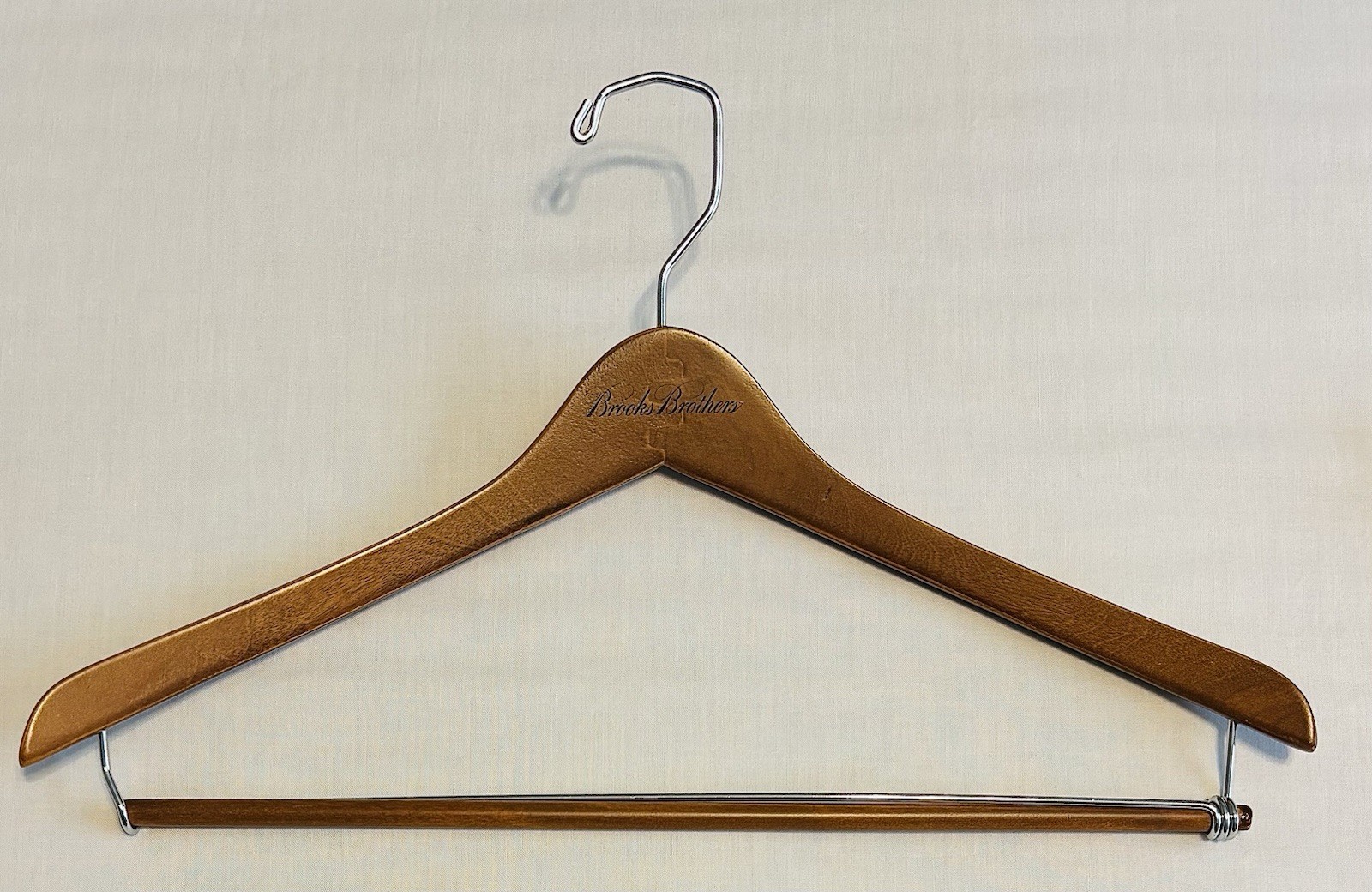 3 Vintage BROOKS BROTHERS 17.5” Wooden Hangers Suit Jacket Pants Coat Italy