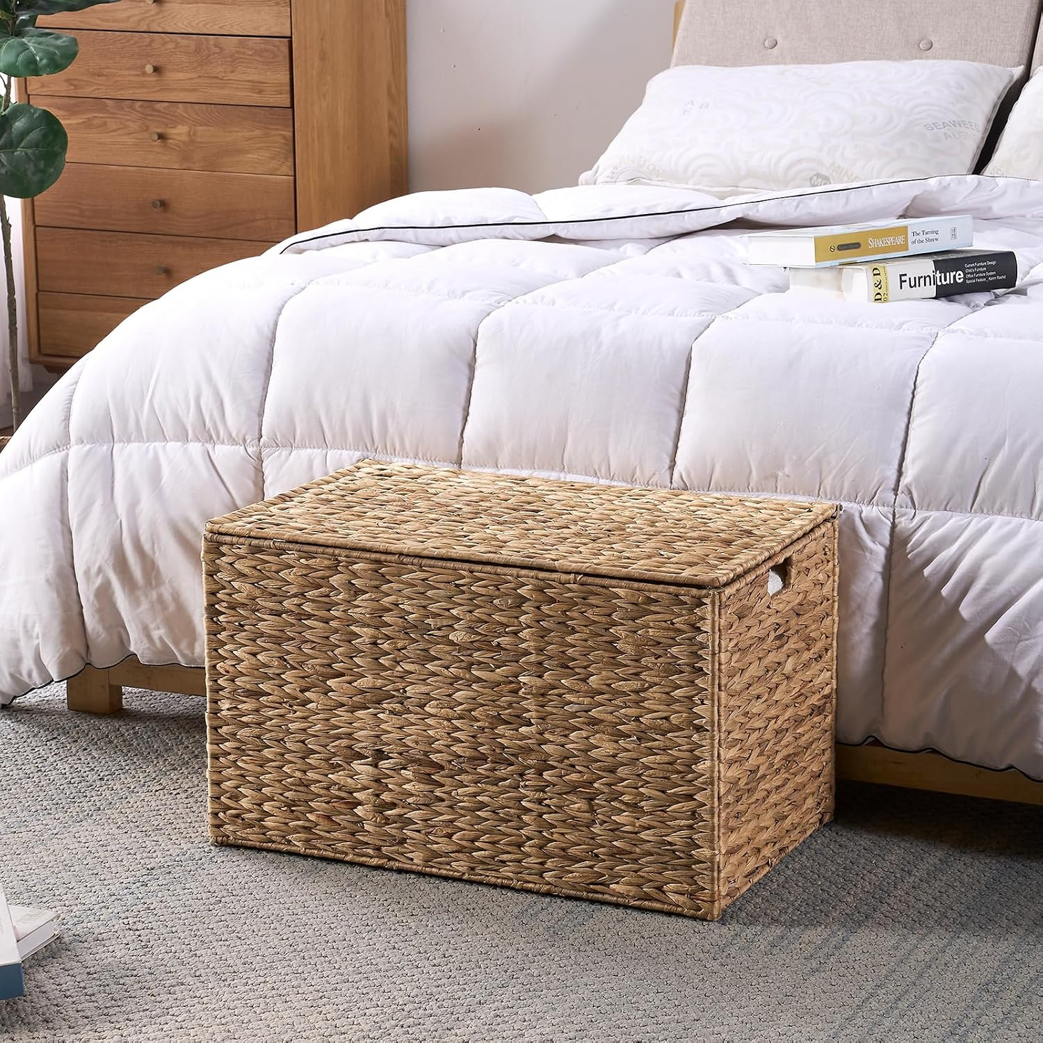 Handwoven Water Hyacinth Storage Basket with Lid, 52.8 Gallon, Foldable