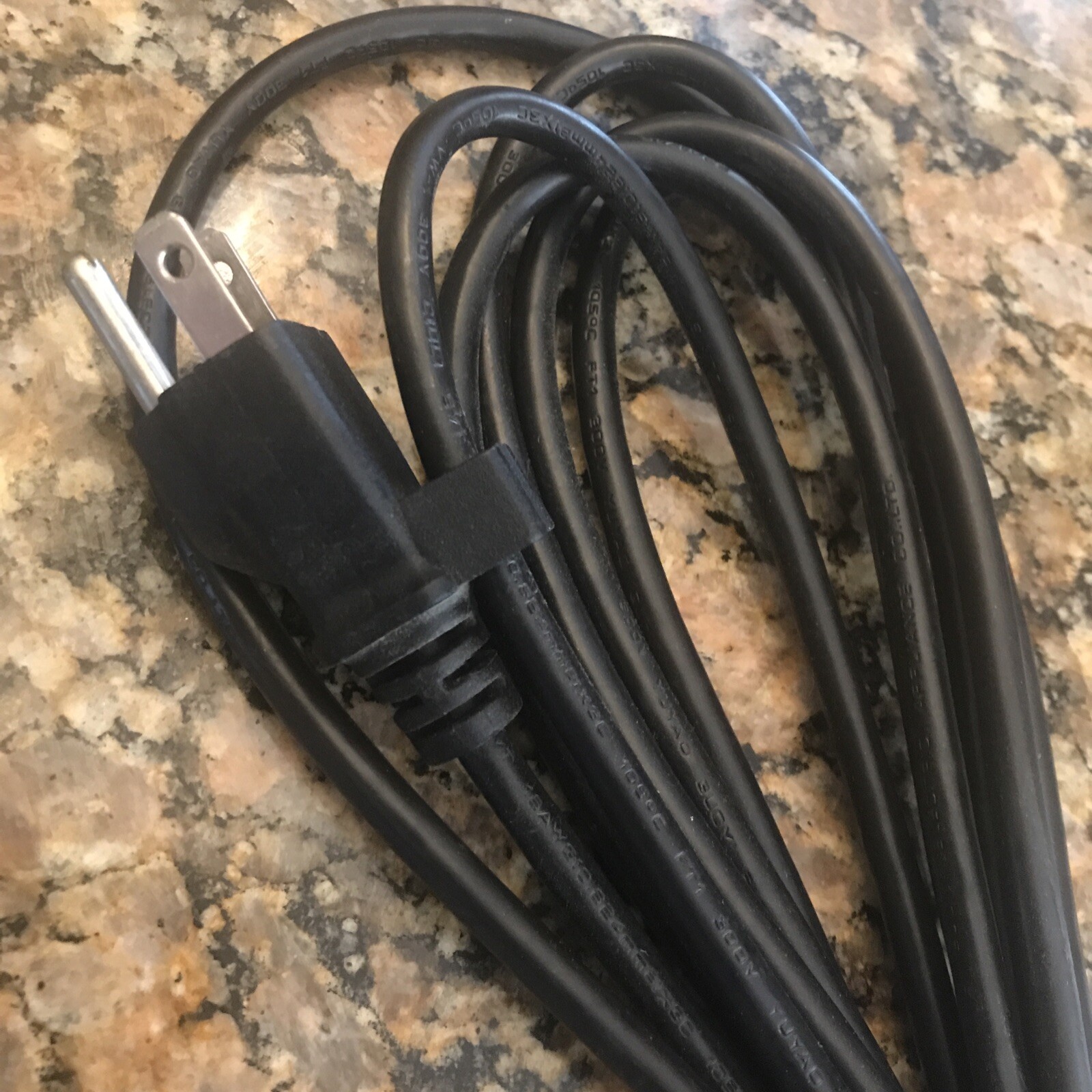 Hoover Carpet Cleaner Model FH50150/ 120V/ 60Hz./ 10.0 A/ Power Cord With Cover