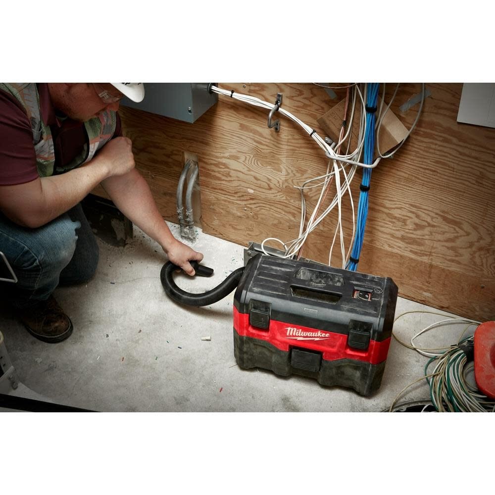 Milwaukee M18 Vacuum Wet/dry Bare Tool