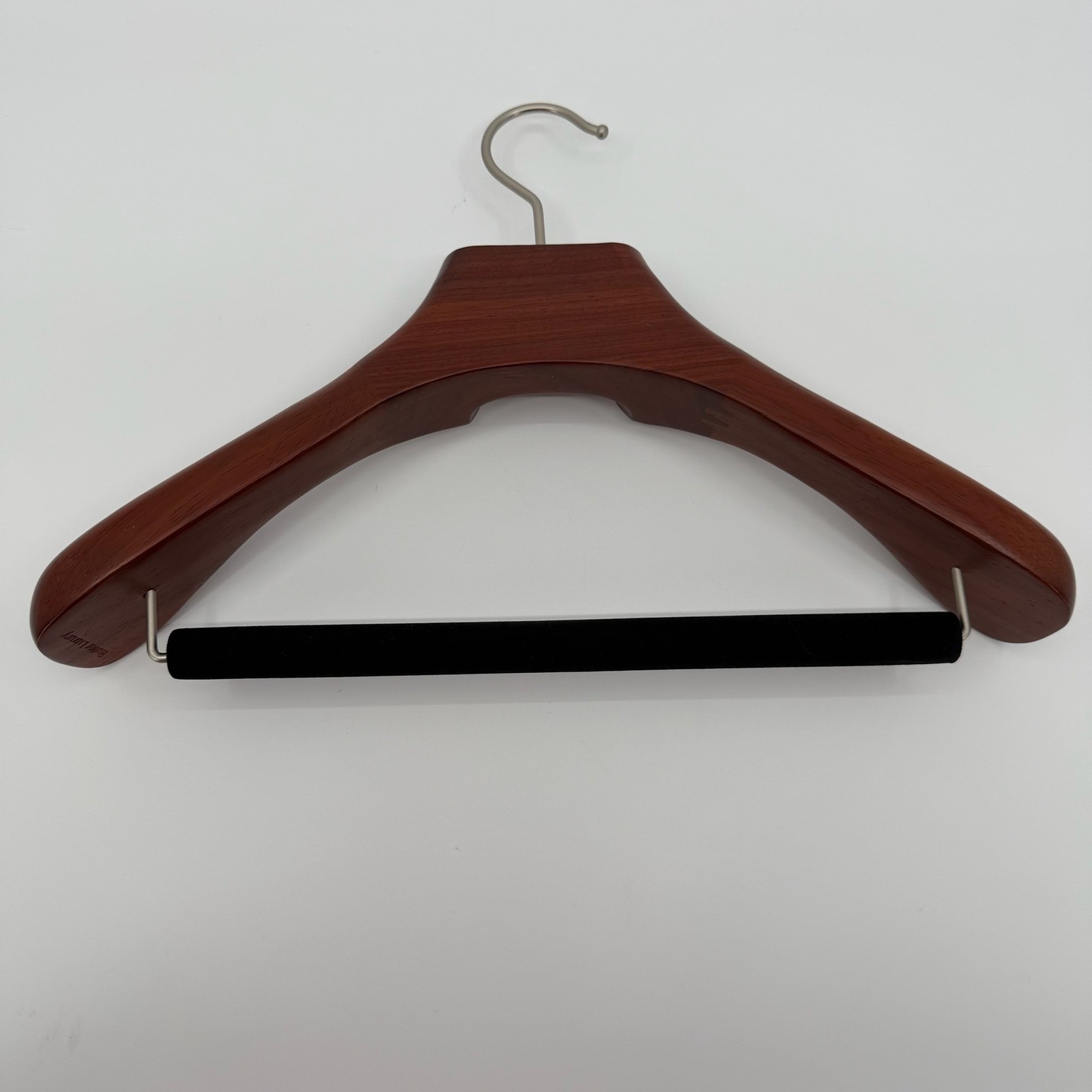 Butler Luxury Tailor Made Suit Hanger Wooden Velvet Trouser Bar Wide Shoulder