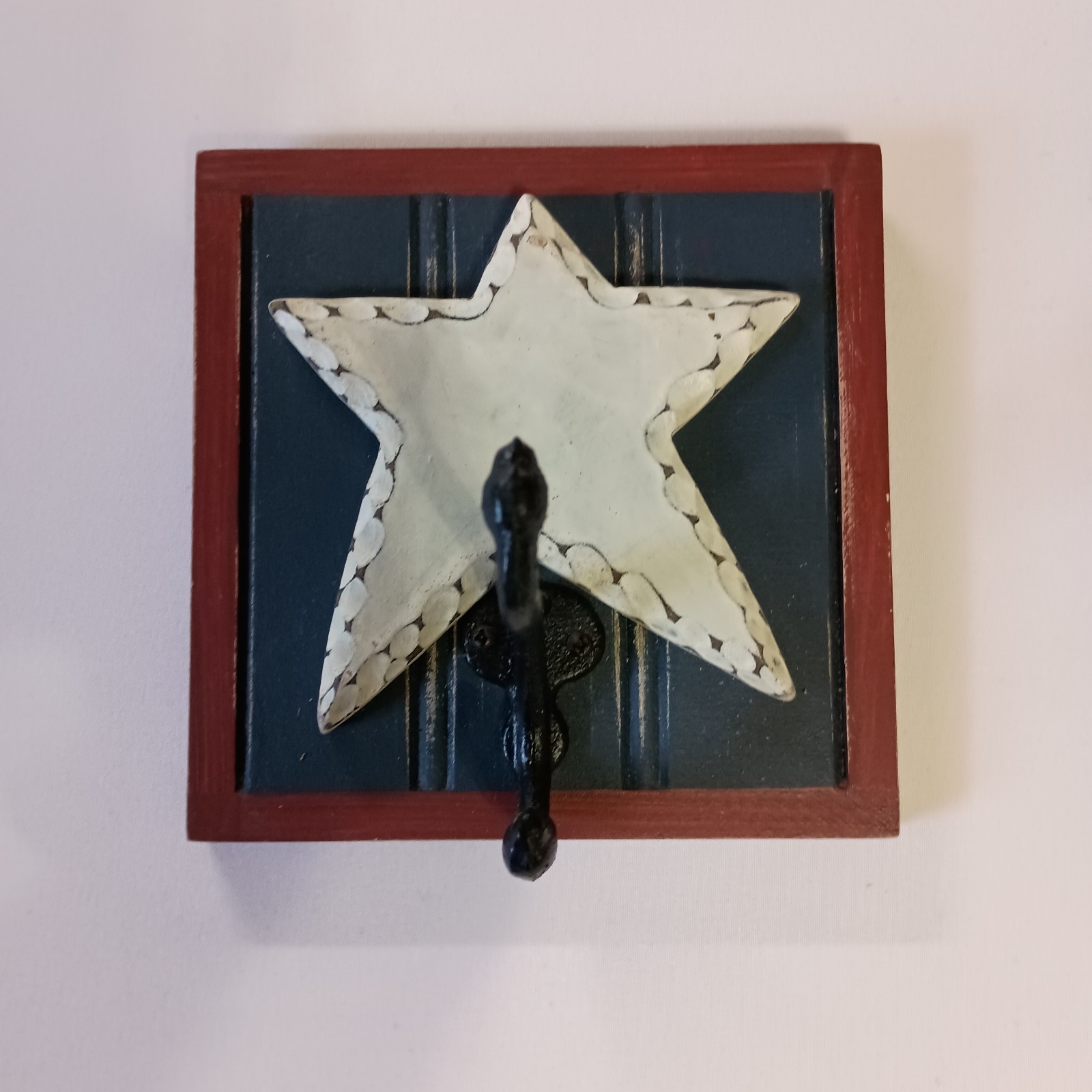 Wooden Star Wall Hook Black Wrought Iron Wall Hanger 5 1/2″ x 5 1/2″ Western