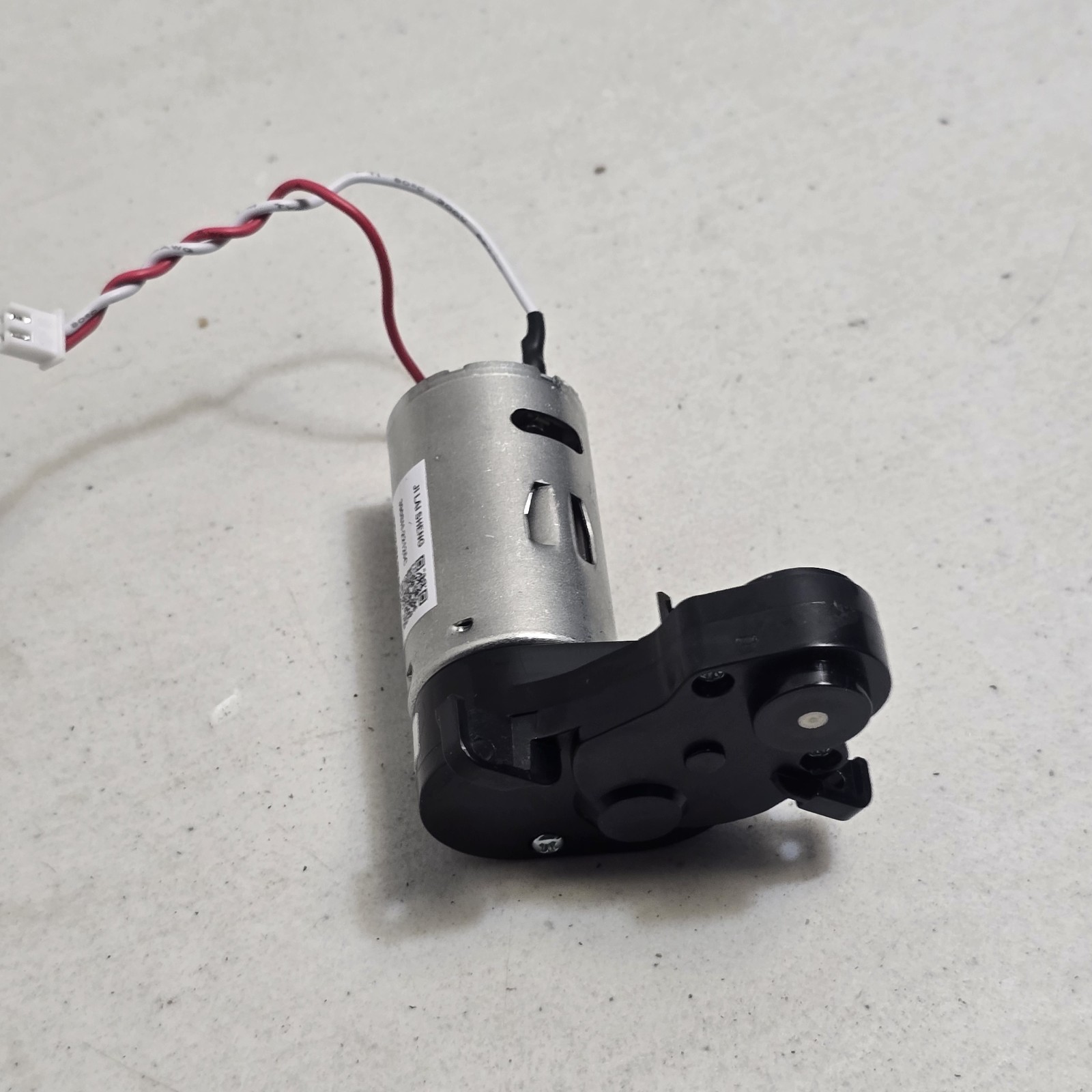 OEM Genuine iRobot Roomba 104 105 Vac Robot Cleaning Head Roller Brush Motor