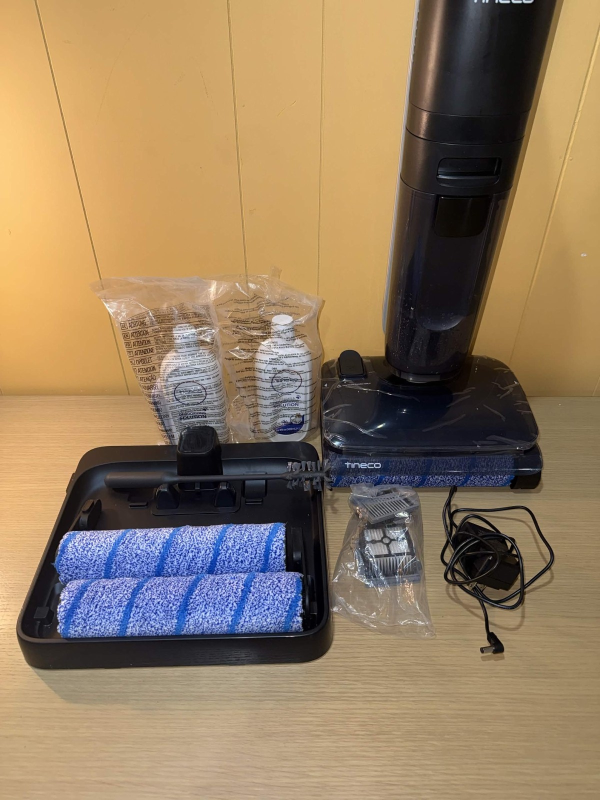 Tineco GO H2O HammerHead MessDetect Ultra Wet Dry Vacuum Cleaner
