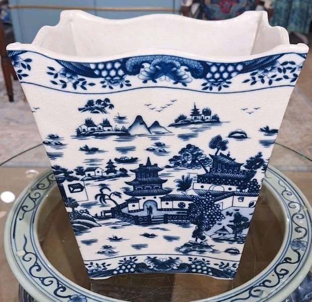 Blue And White Willow Chinoiserie Porcelain Wastebasket Trash Can-10″ X 12″H