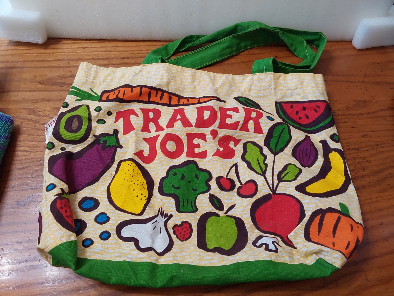 Trader Joes Reusable Canvas Shopping Grocery Tote Bag Fruits Vegetables USA
