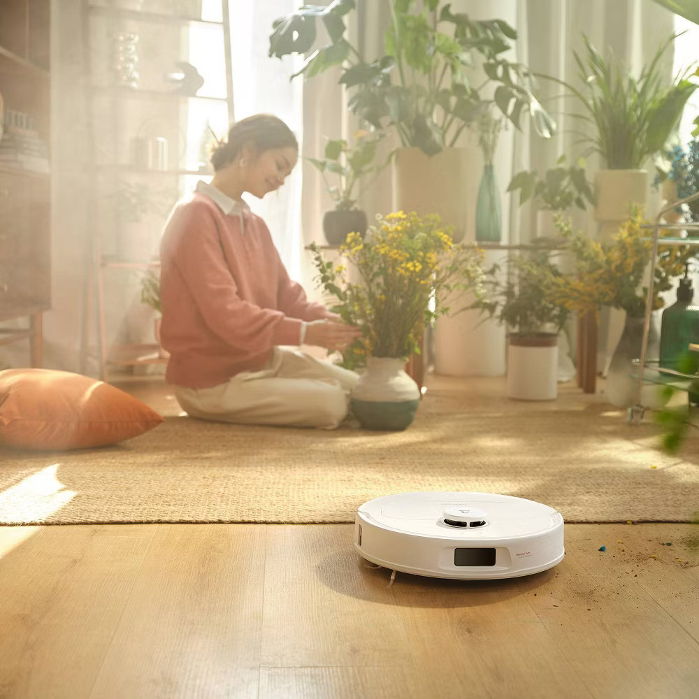 Roborock Qrevo Pro Robot Vacuum and Mop with FlexiArm Edge Mopping Dynamic