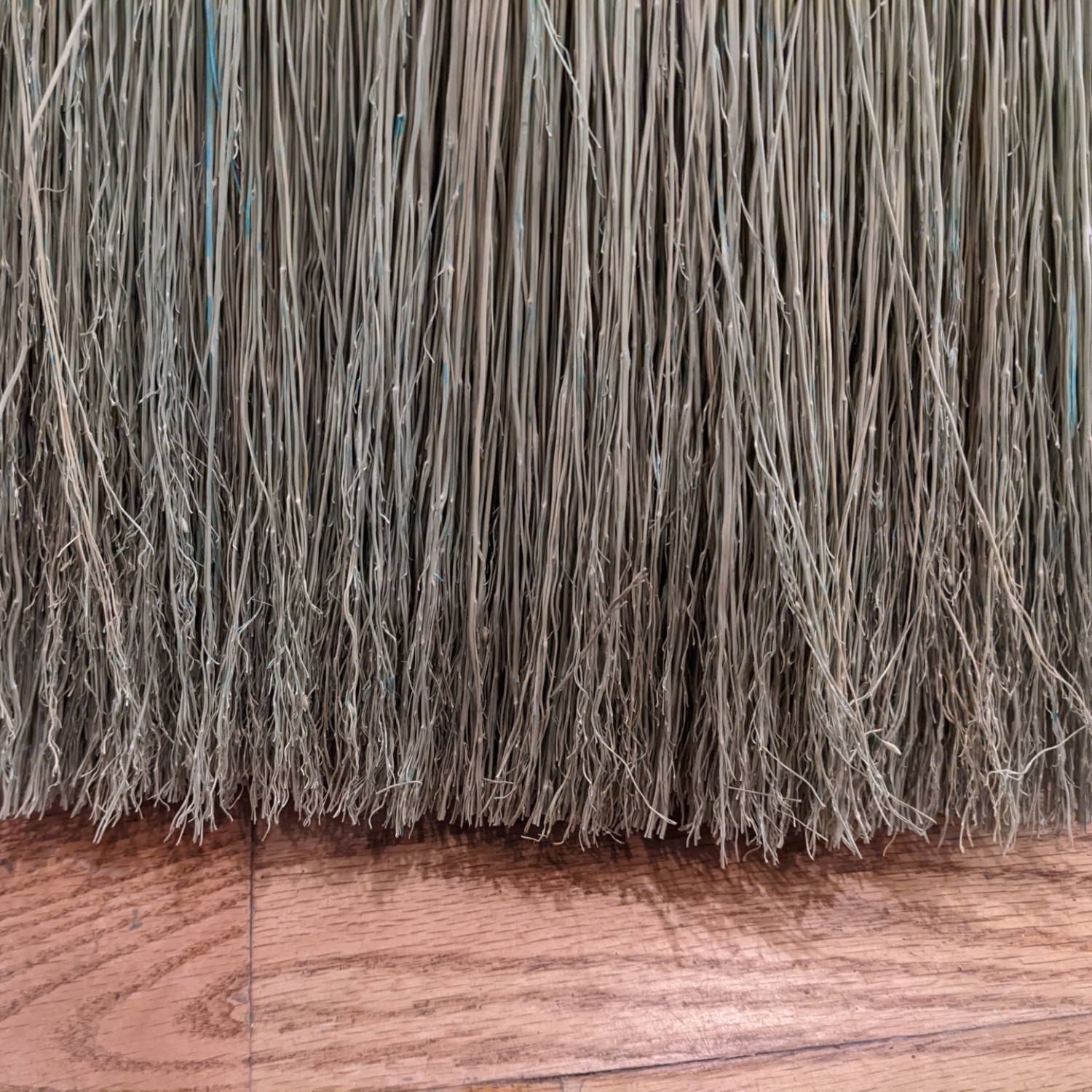 Lehman’s Amish-Made Barn Broom – Large Authentic Corn Straw, Wood Handle, 57 in