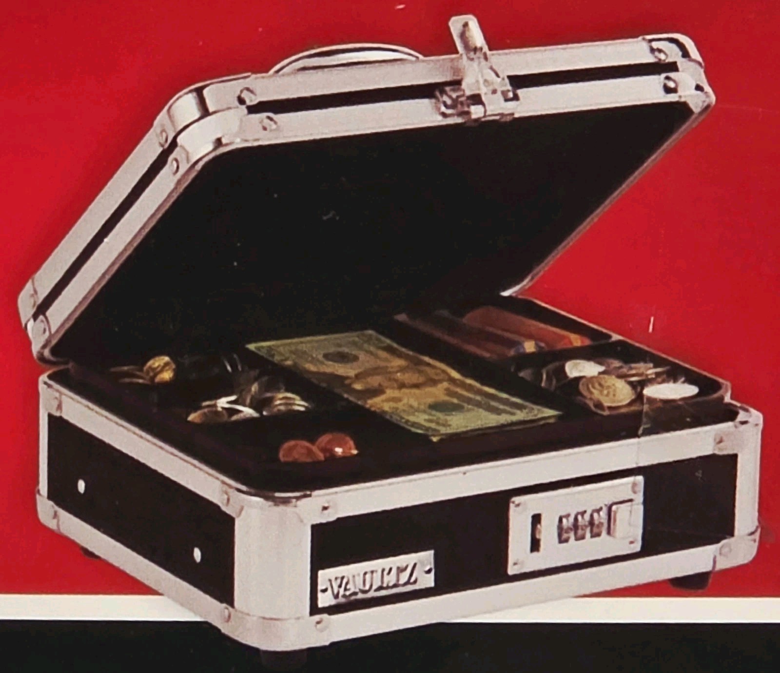 Vaultz Locking Cash Box w/ Combination Lock & Carrying Handle 8.5″x10″x4″, New