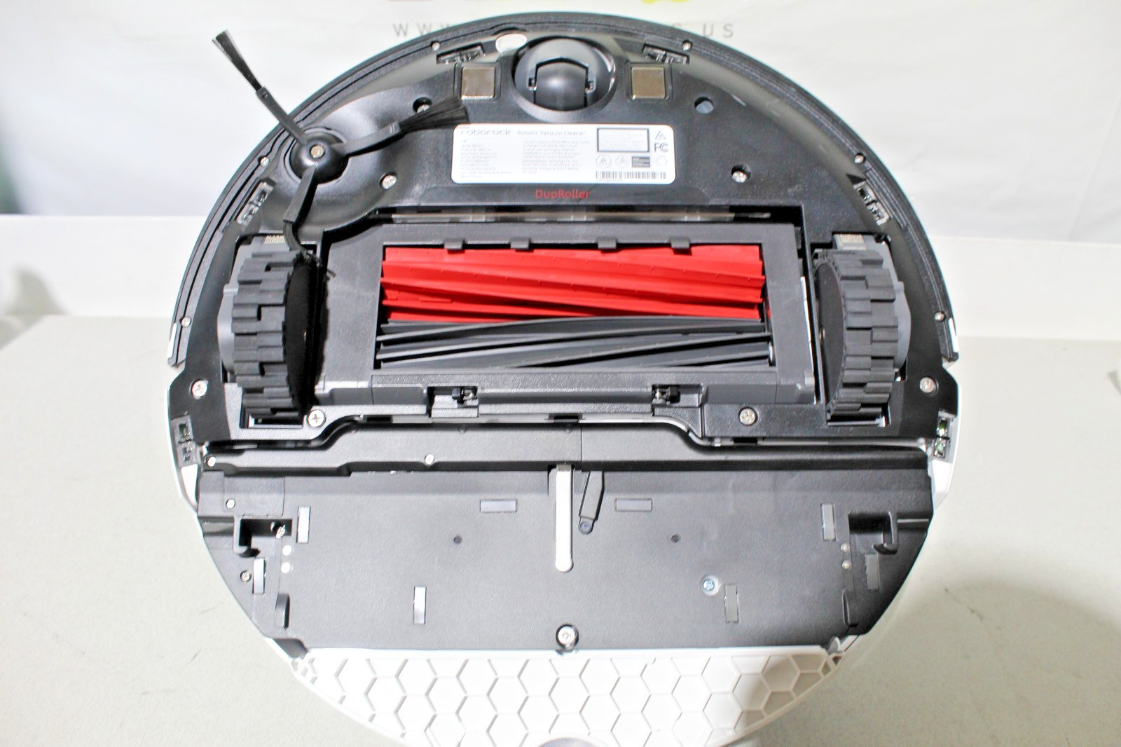 Roborock Cordless Robot Vacuum and Mop No Charging Station