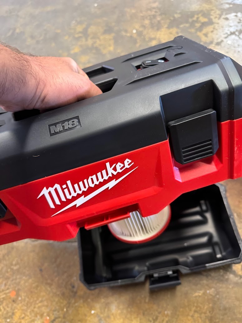 TOOL ONLY – Milwaukee 0880-20 18V Wet/Dry Vacuum Cleaner – Red
