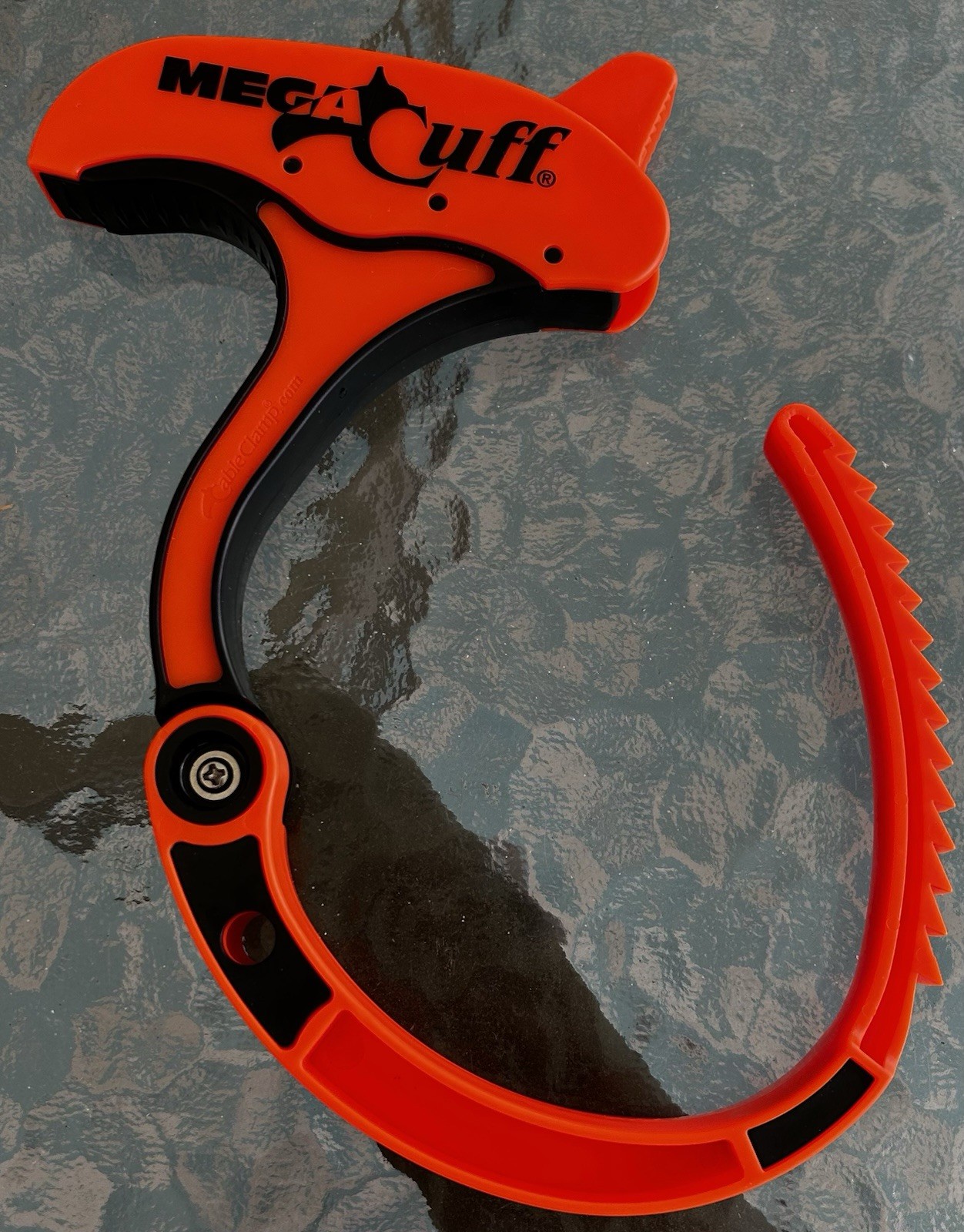 Mega Cuff Cable Cuff For Ropes and Hoses, Boating Gear and Sporting Equipment
