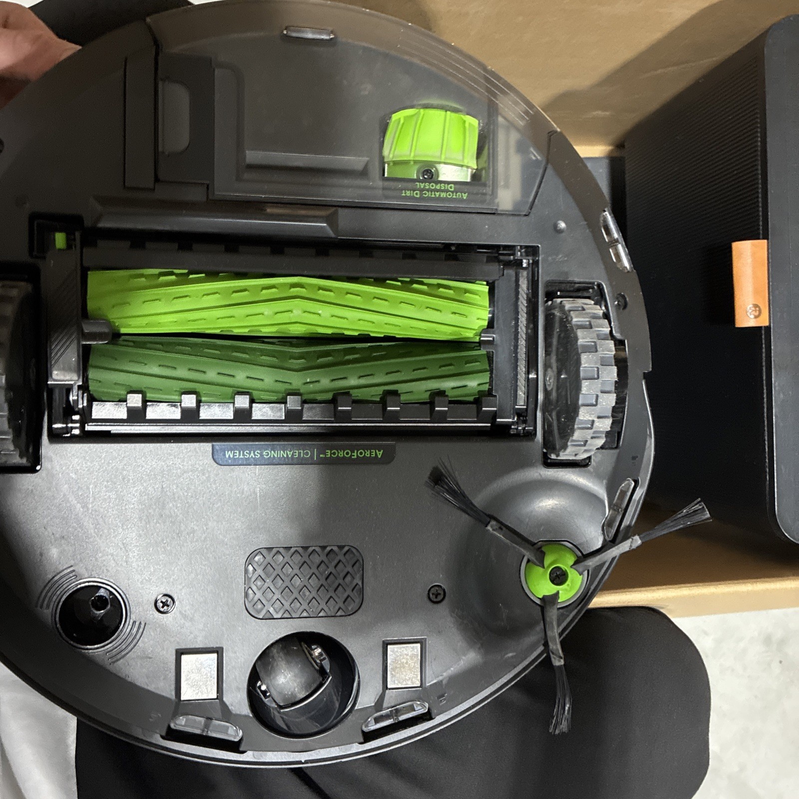 iRobot Roomba j7+ Robot Vacuum w/ Clean Base Self-Emptying
