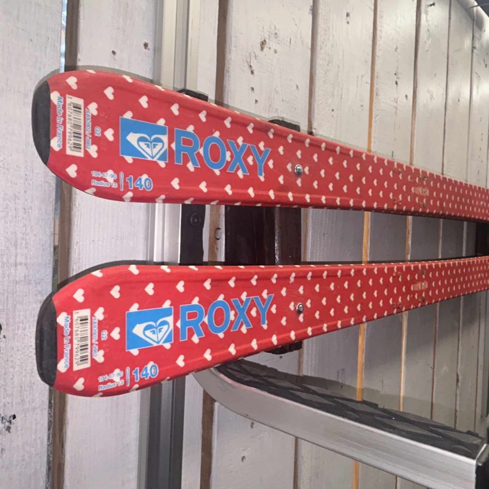 Roxy Girls Skis Red White Heart Pattern 140cm Retired Skis Wall Art Mounted B4BC